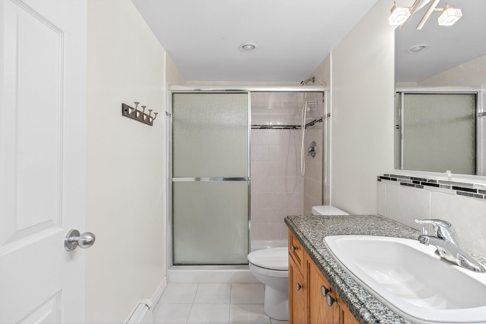 208-505 Ninth Street, New Westminster, BC