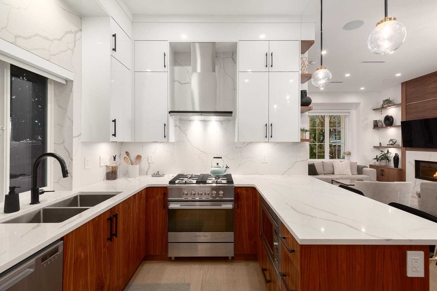 959 13Th Avenue E, Vancouver, BC