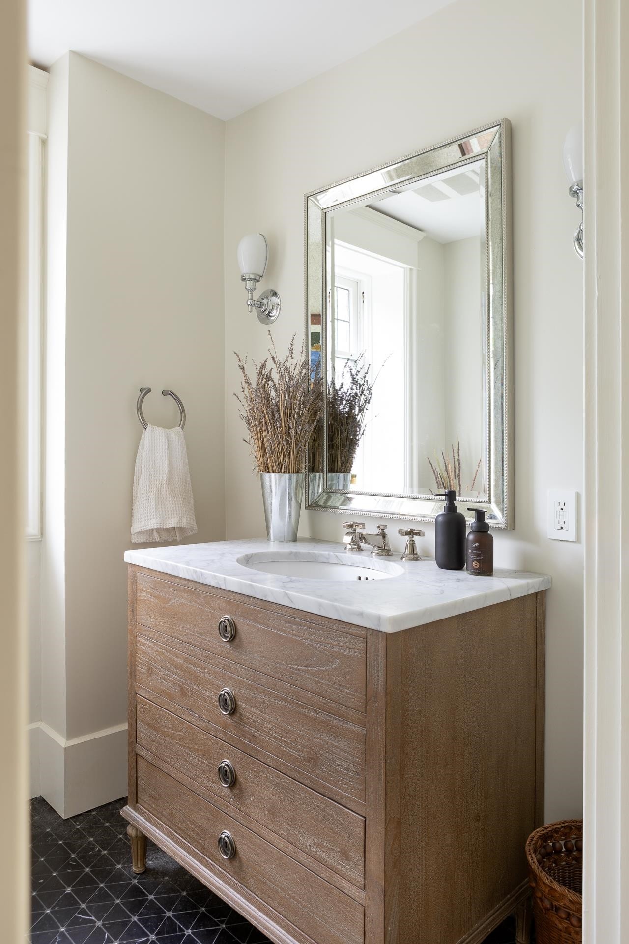 3545 Dowsley Court, North Vancouver, BC