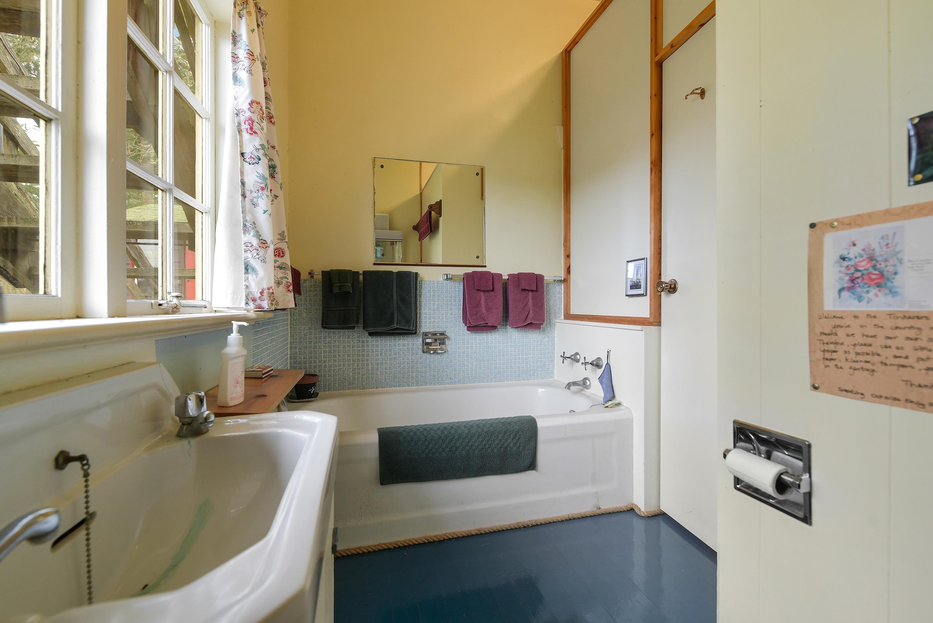 417 Sunset Place, Mayne Island, BC