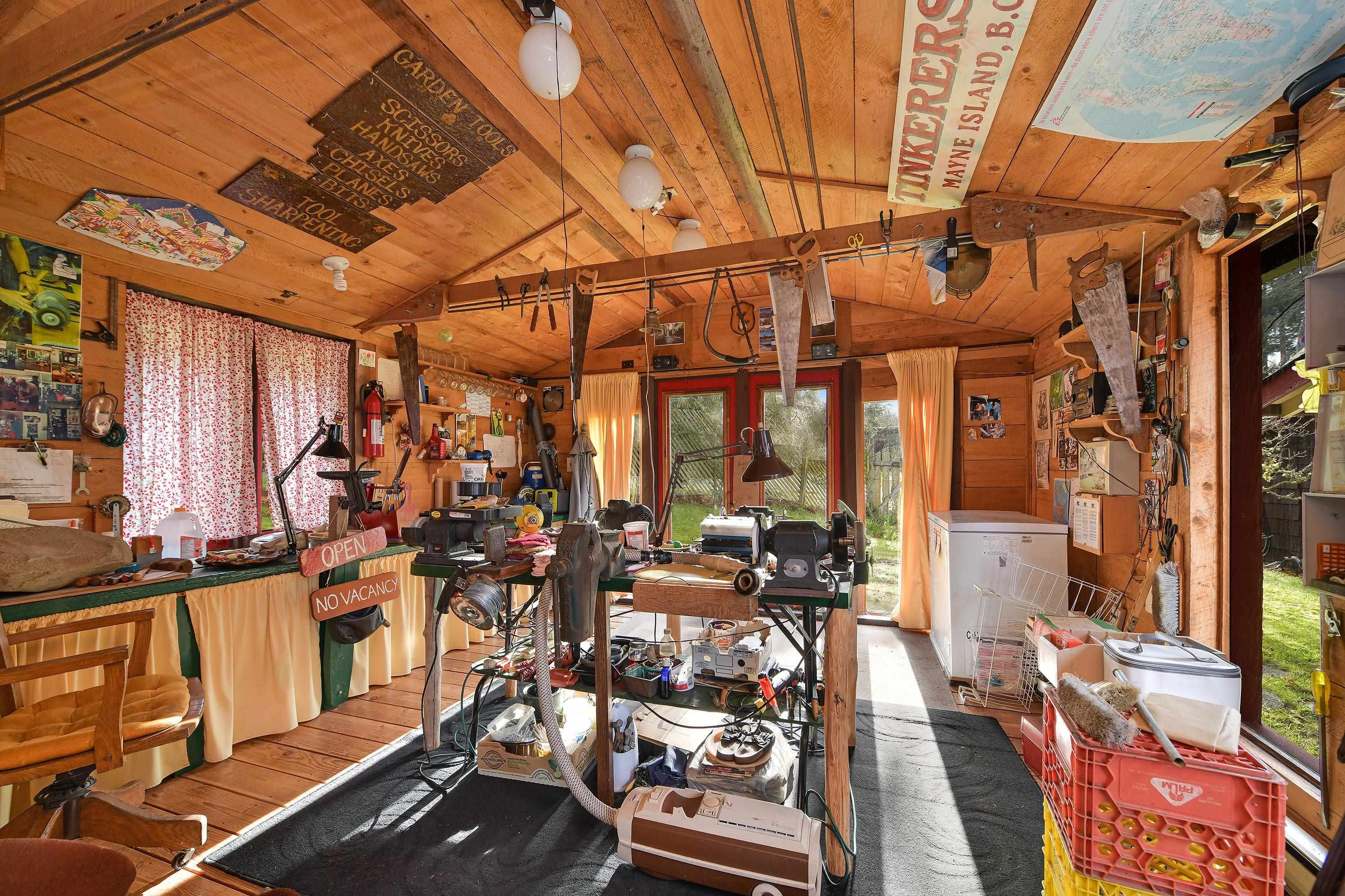 417 Sunset Place, Mayne Island, BC