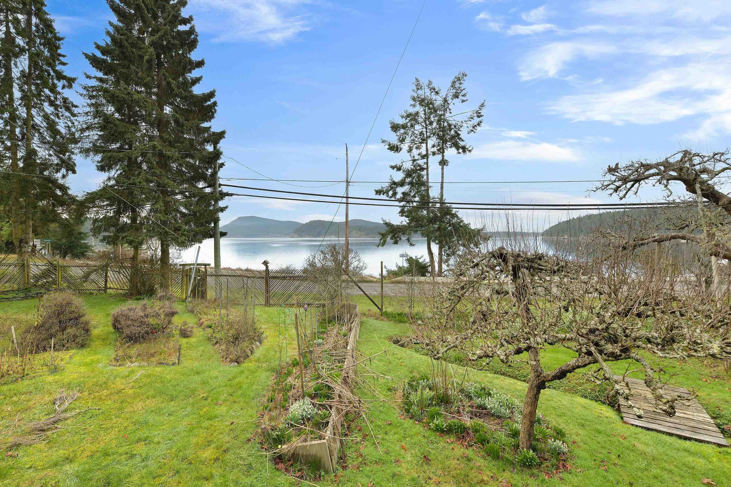 417 Sunset Place, Mayne Island, BC