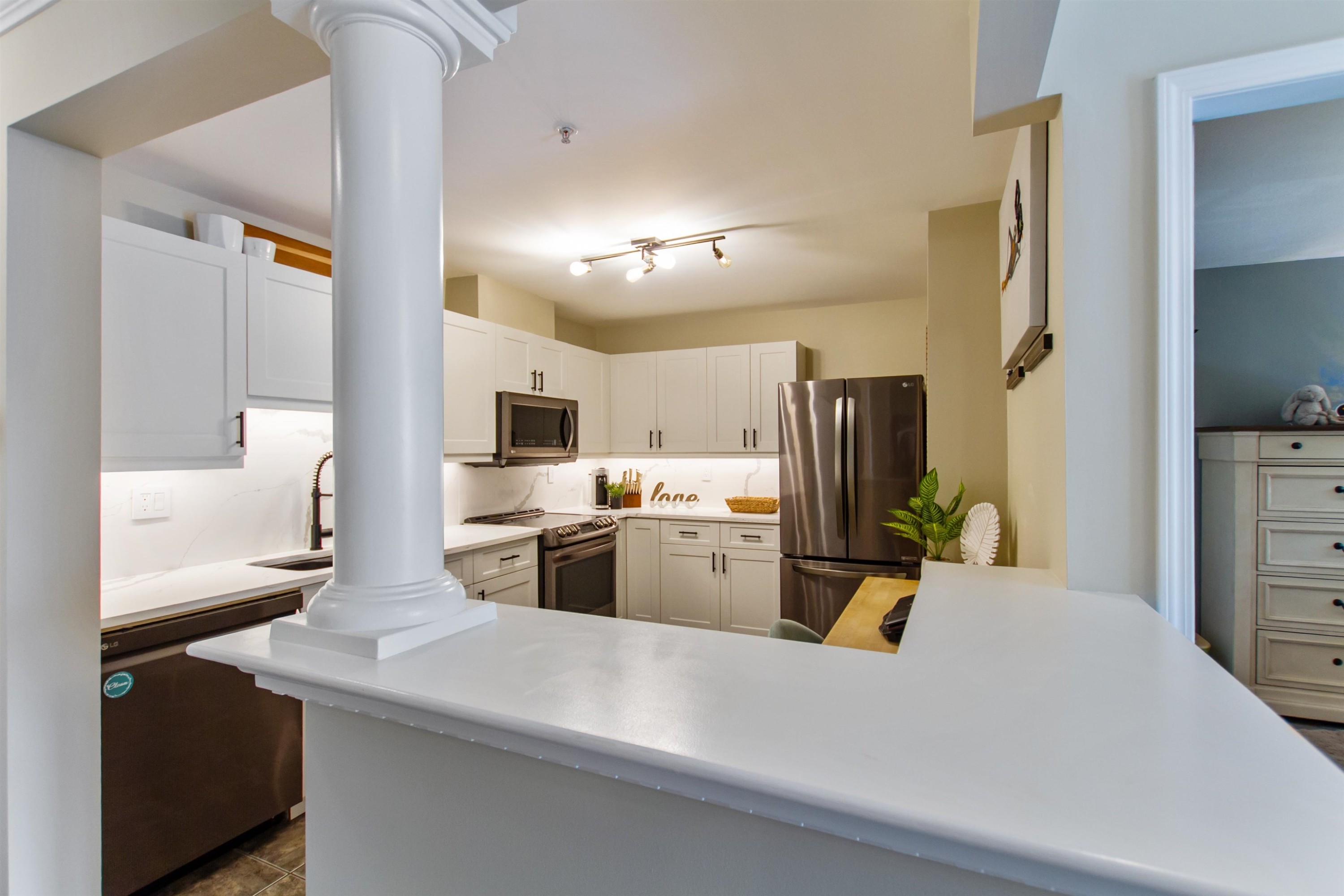 202-1669 Grant Avenue, Port Coquitlam, BC