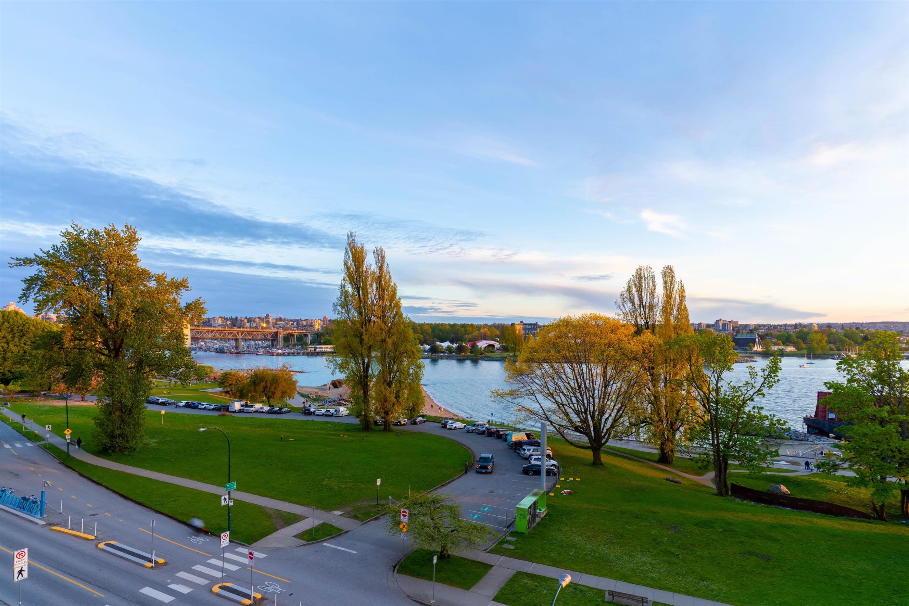 Ph-1403 Beach Avenue, Vancouver, BC