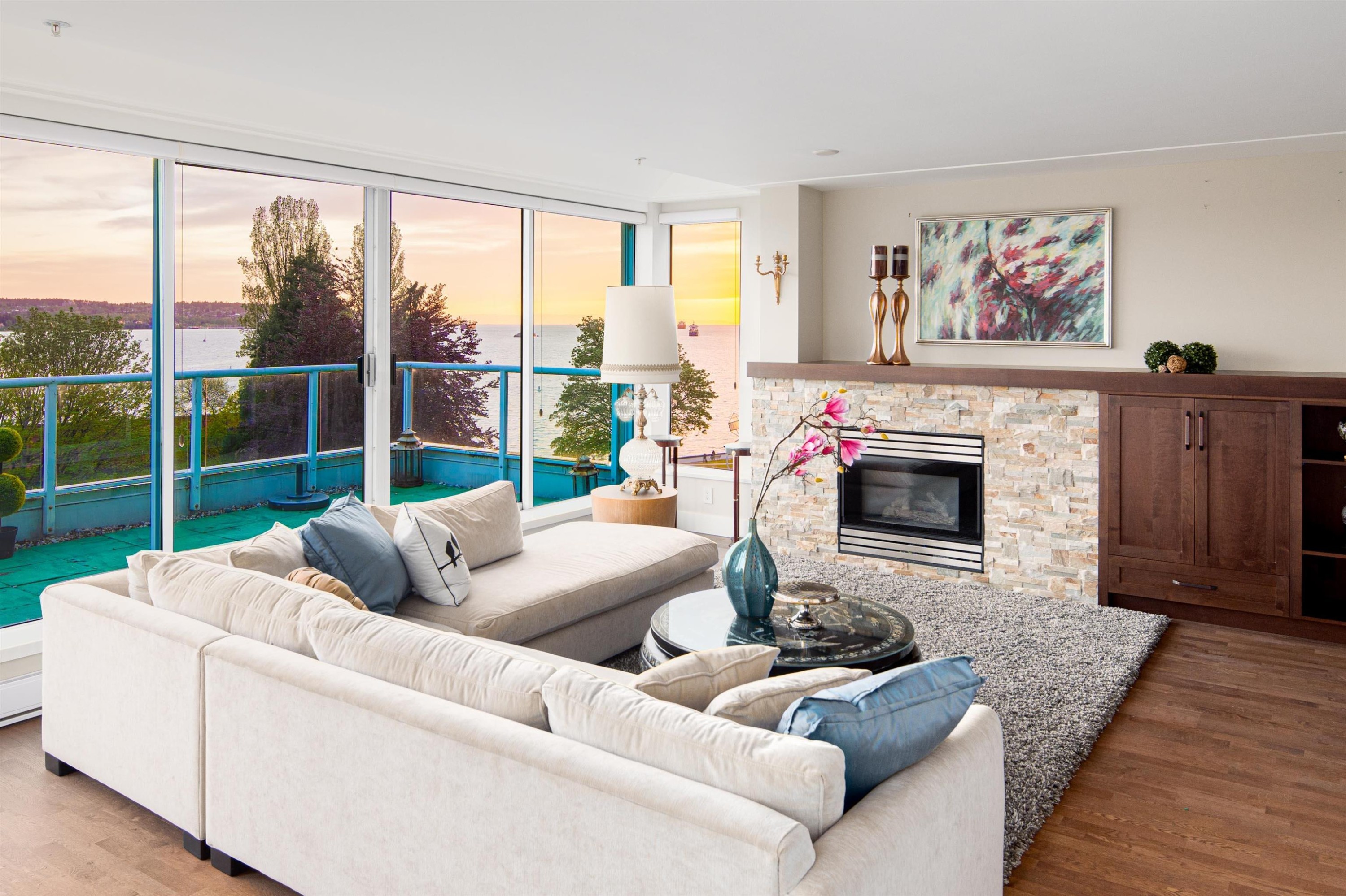 Ph-1403 Beach Avenue, Vancouver, BC