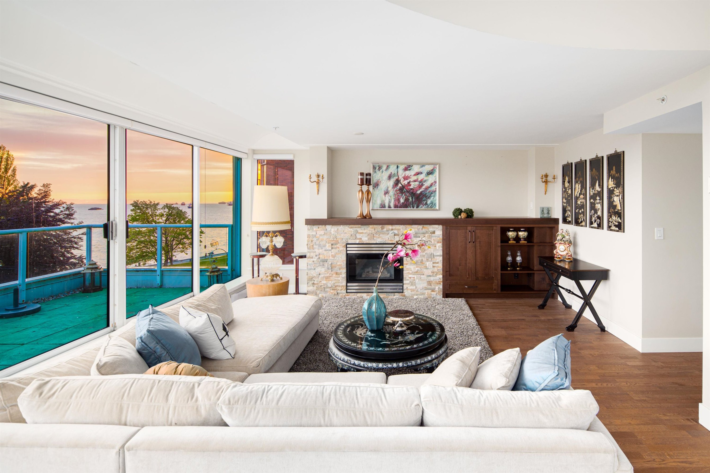 Ph-1403 Beach Avenue, Vancouver, BC