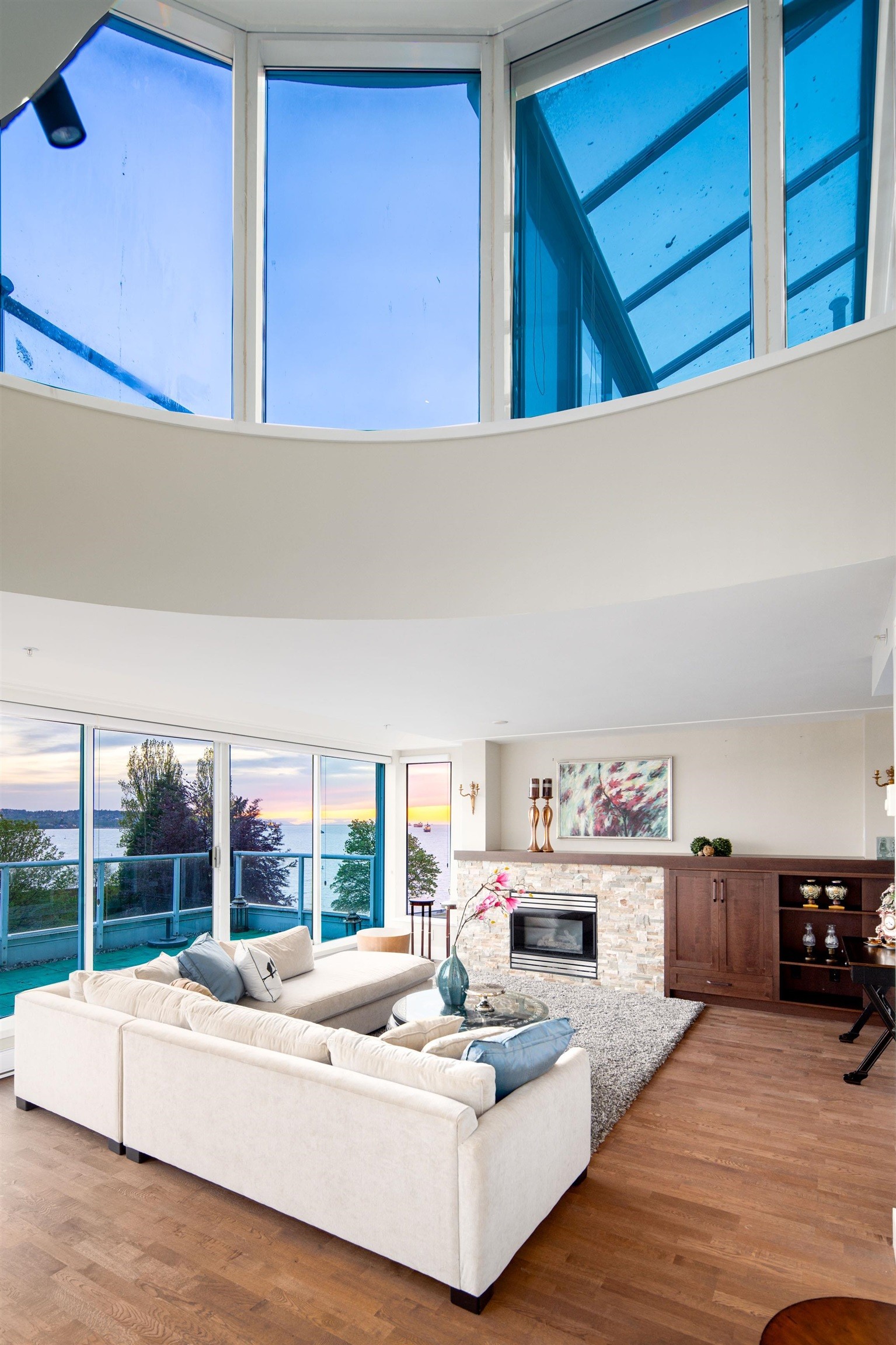 Ph-1403 Beach Avenue, Vancouver, BC