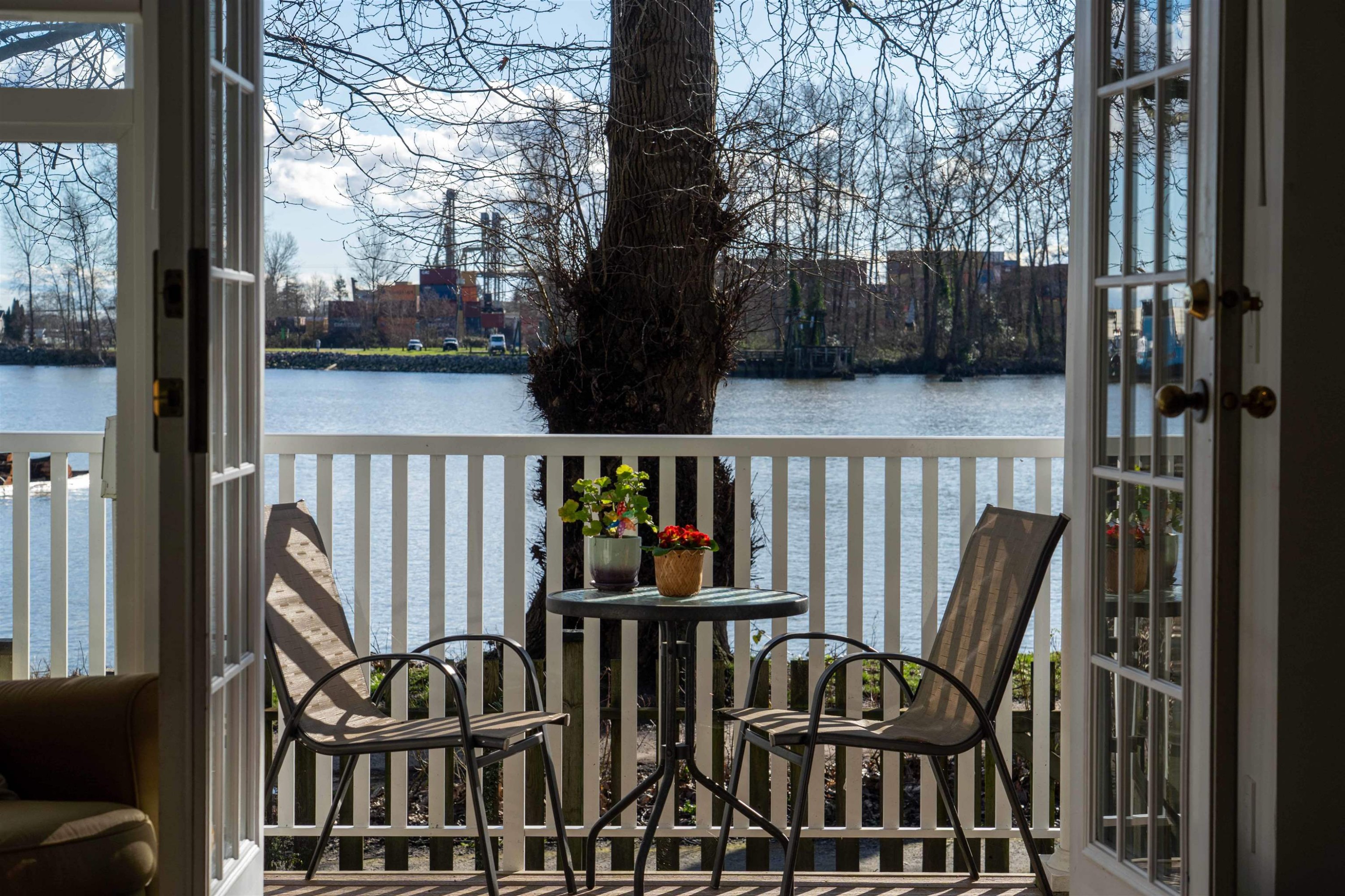 1-8581 Jellicoe Street, Vancouver, BC