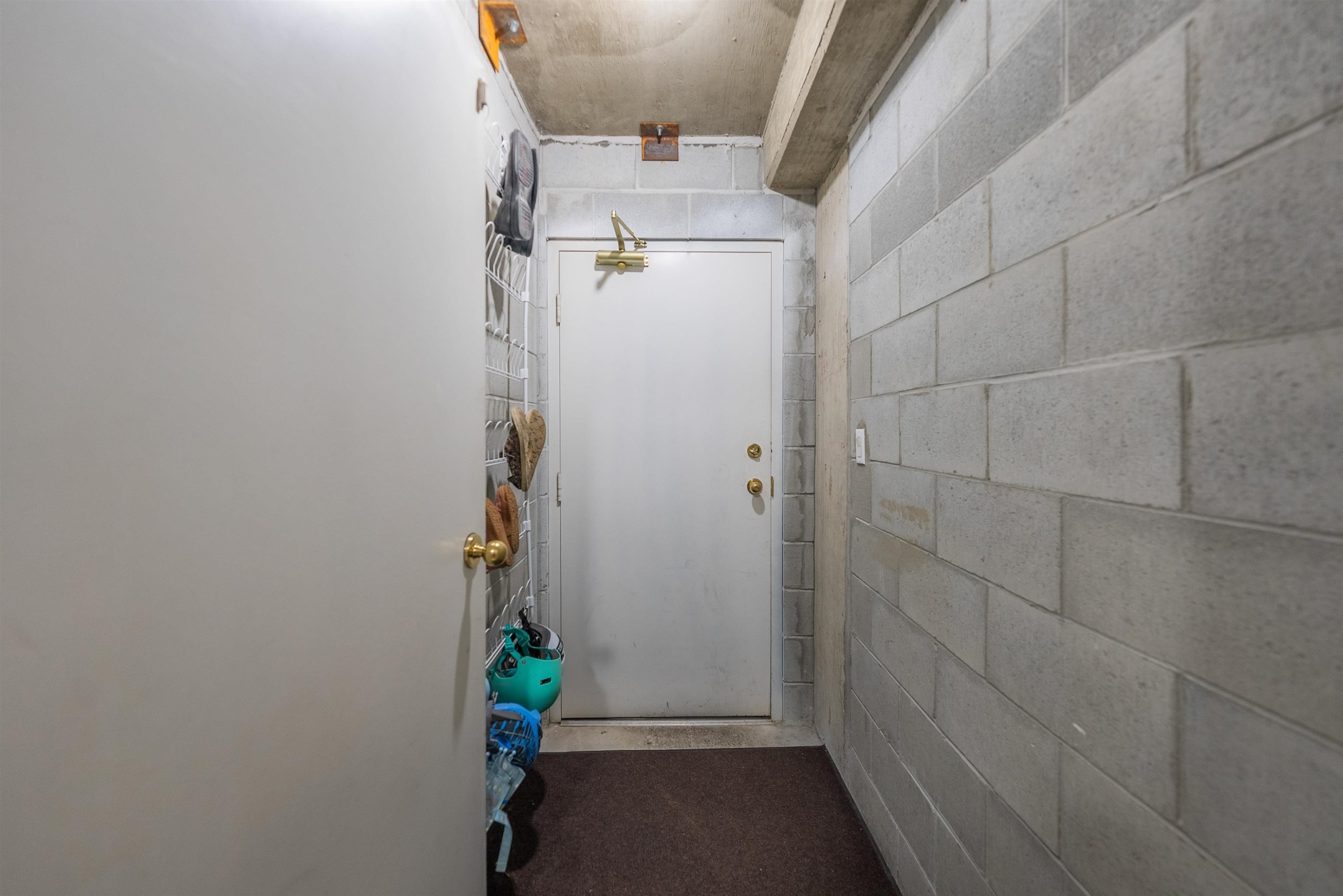 1-8581 Jellicoe Street, Vancouver, BC