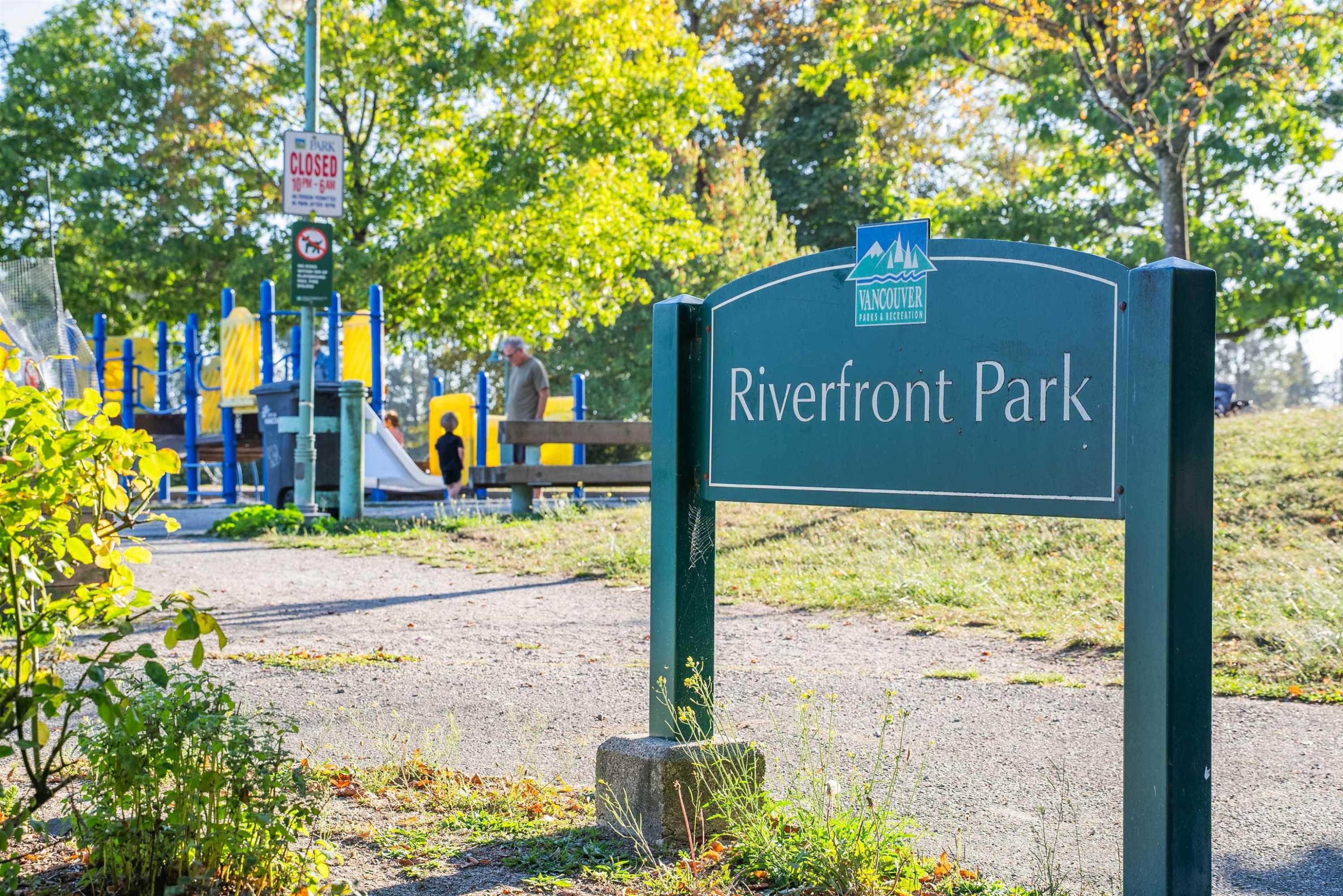 1-8581 Jellicoe Street, Vancouver, BC