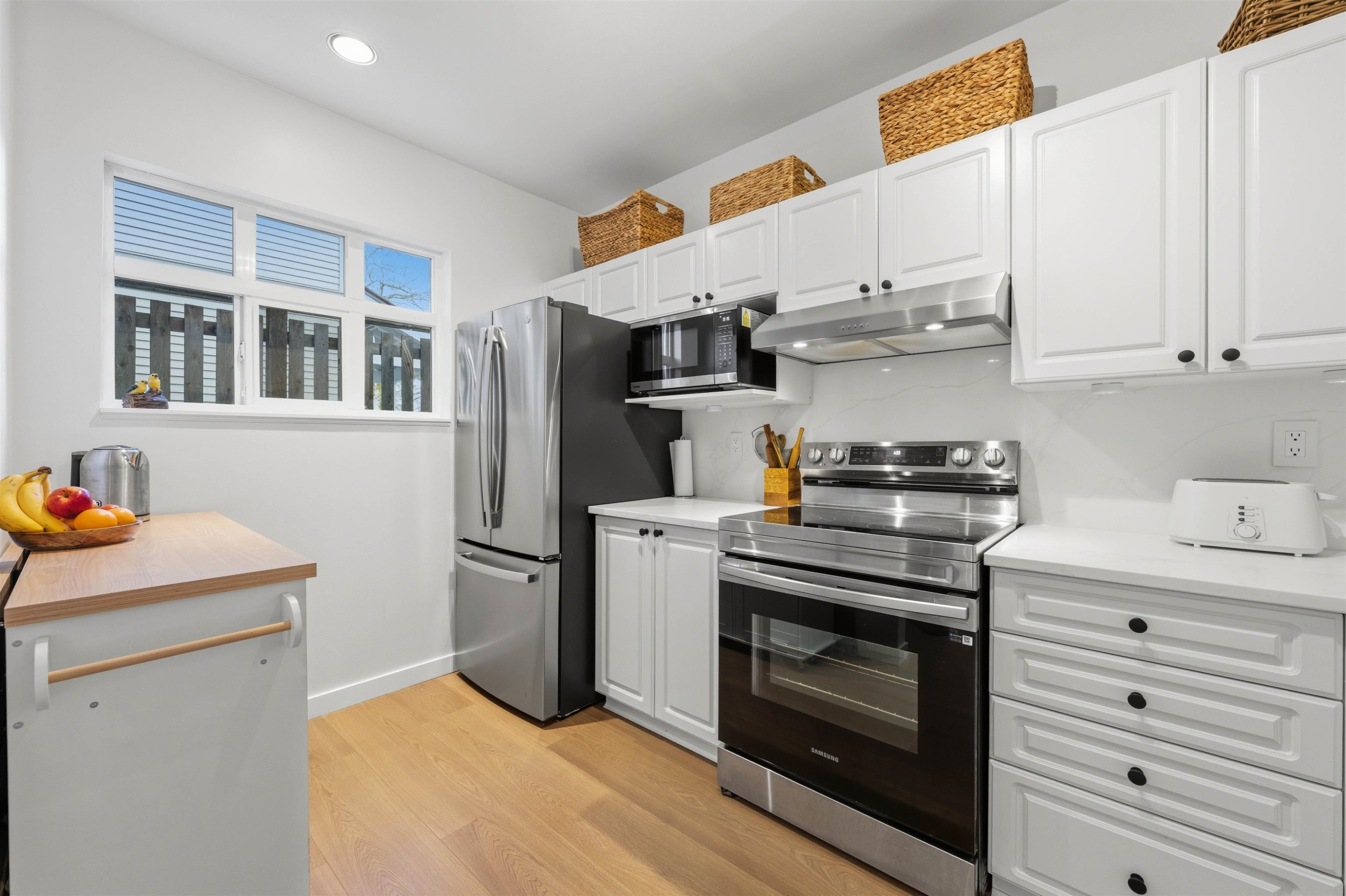 1-8581 Jellicoe Street, Vancouver, BC