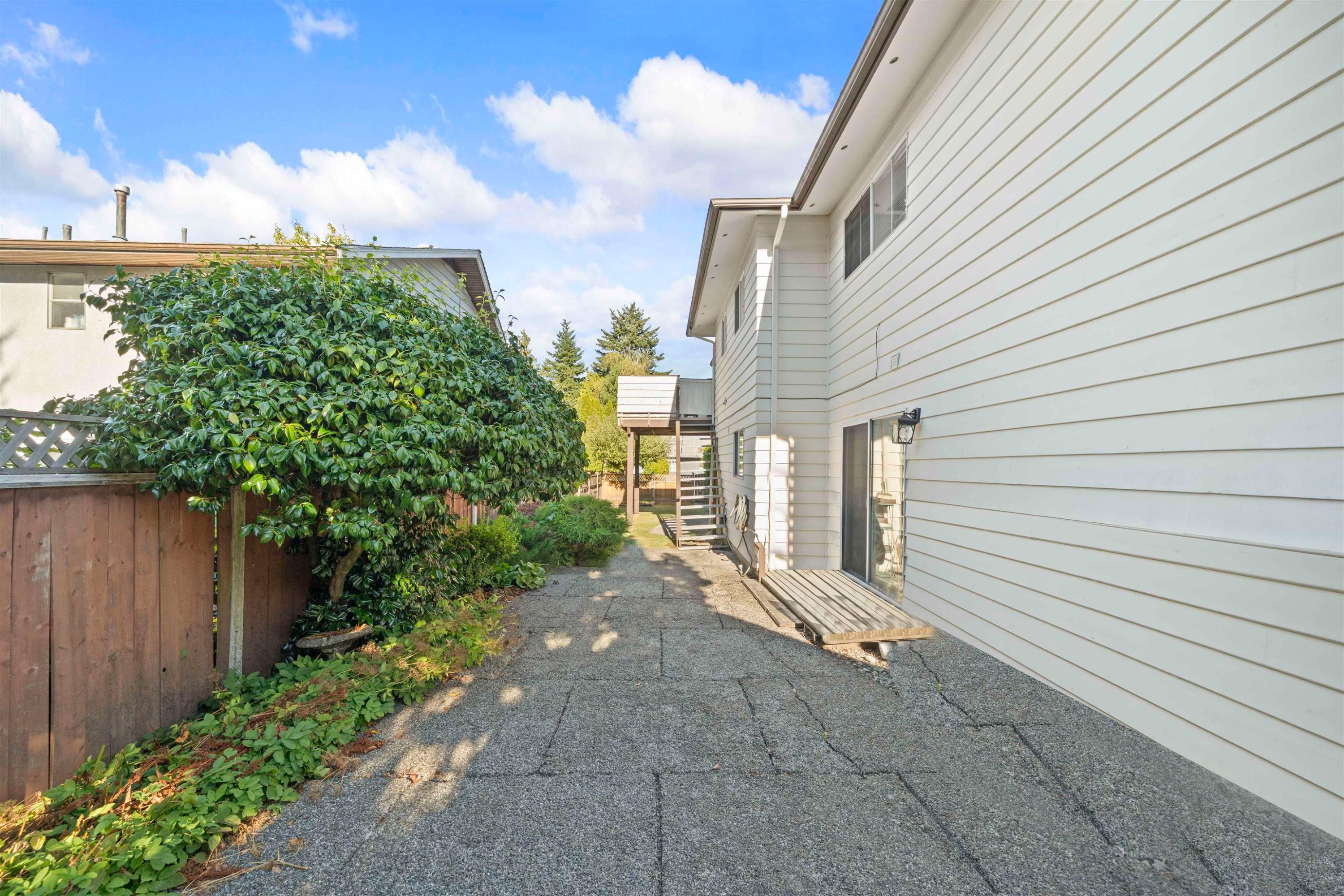 8431 Rosebank Crescent, Richmond, BC