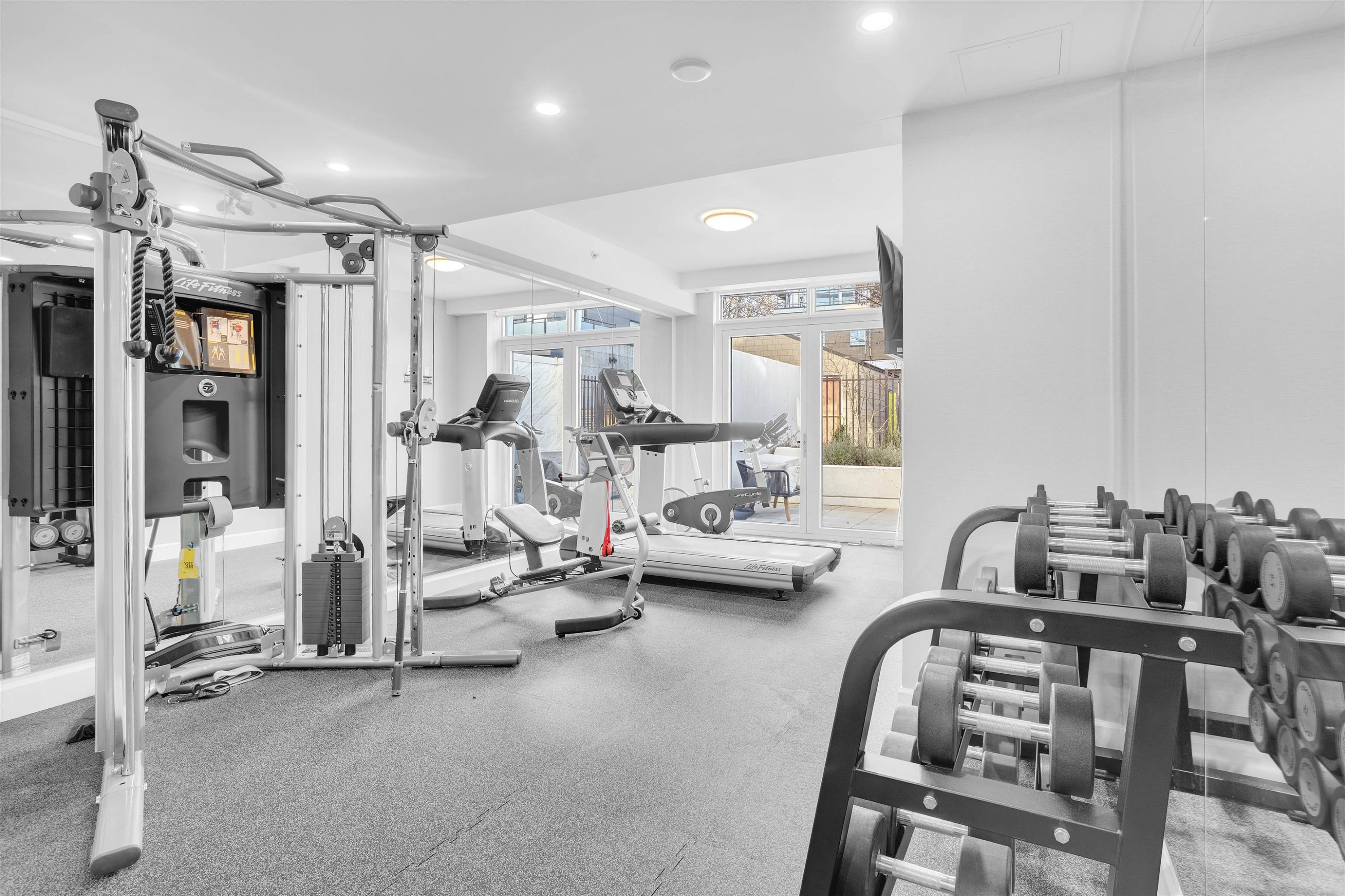 307-3668 10Th Avenue W, Vancouver, BC