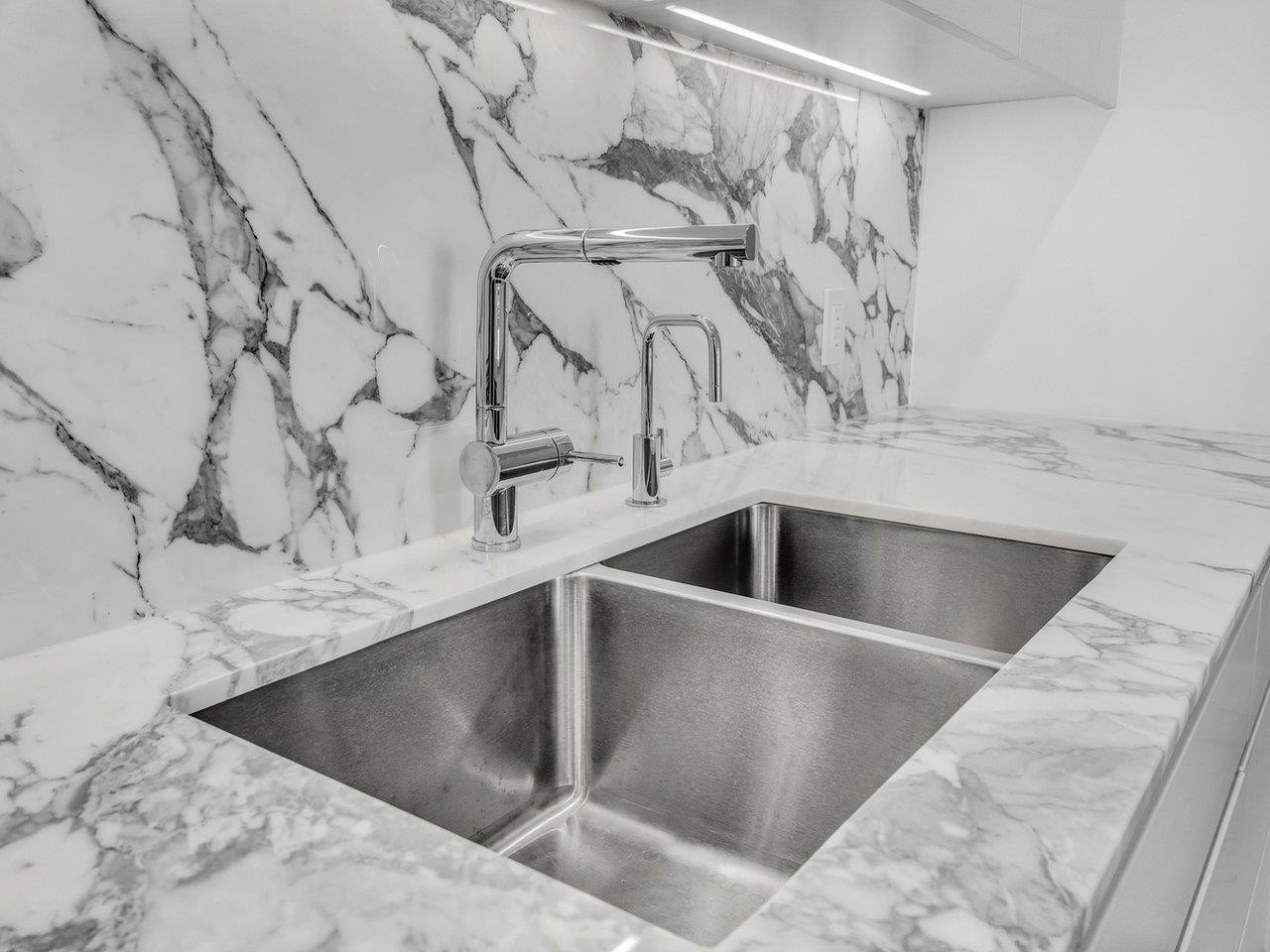 307-3668 10Th Avenue W, Vancouver, BC