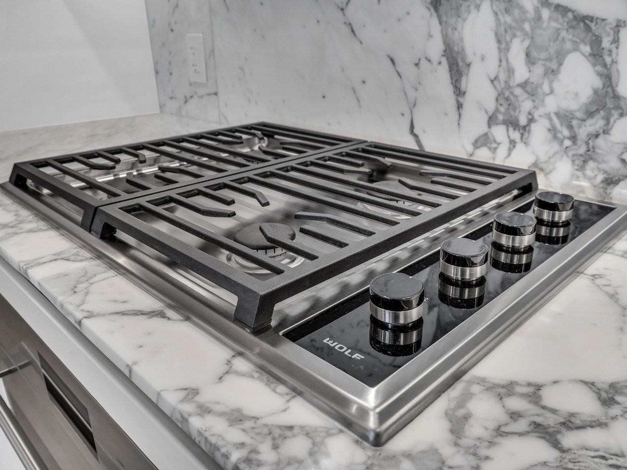 307-3668 10Th Avenue W, Vancouver, BC