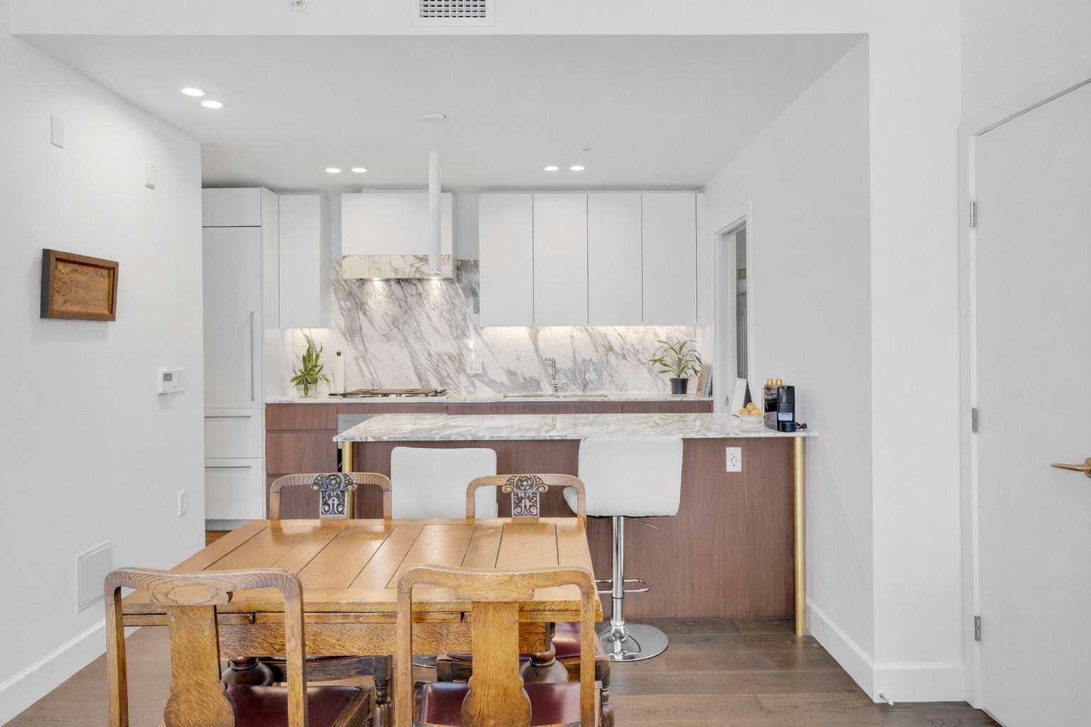 307-3668 10Th Avenue W, Vancouver, BC