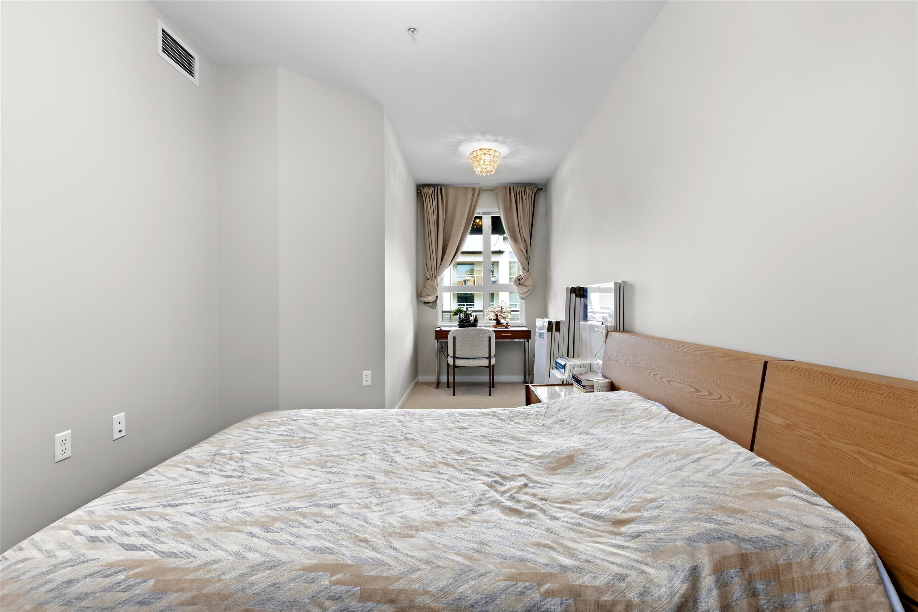 422-9213 Odlin Road, Richmond, BC