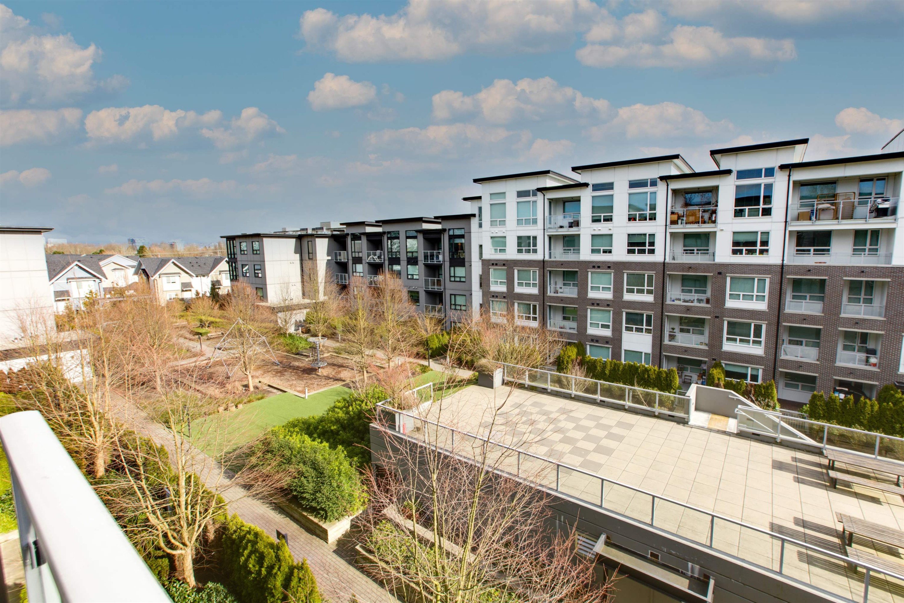 422-9213 Odlin Road, Richmond, BC