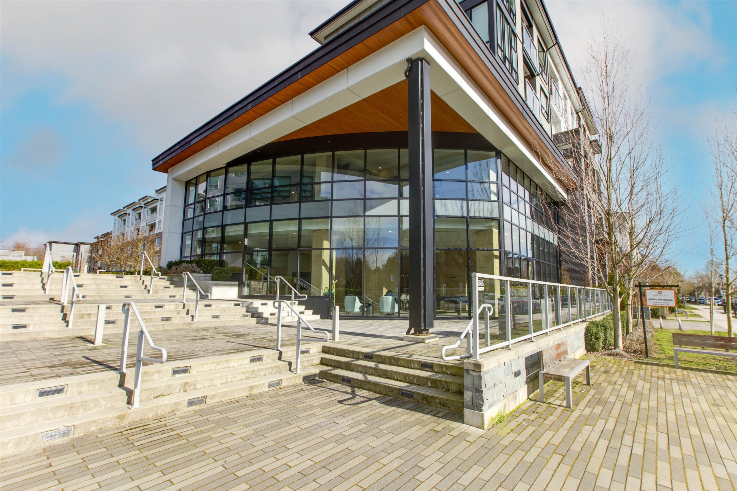 422-9213 Odlin Road, Richmond, BC