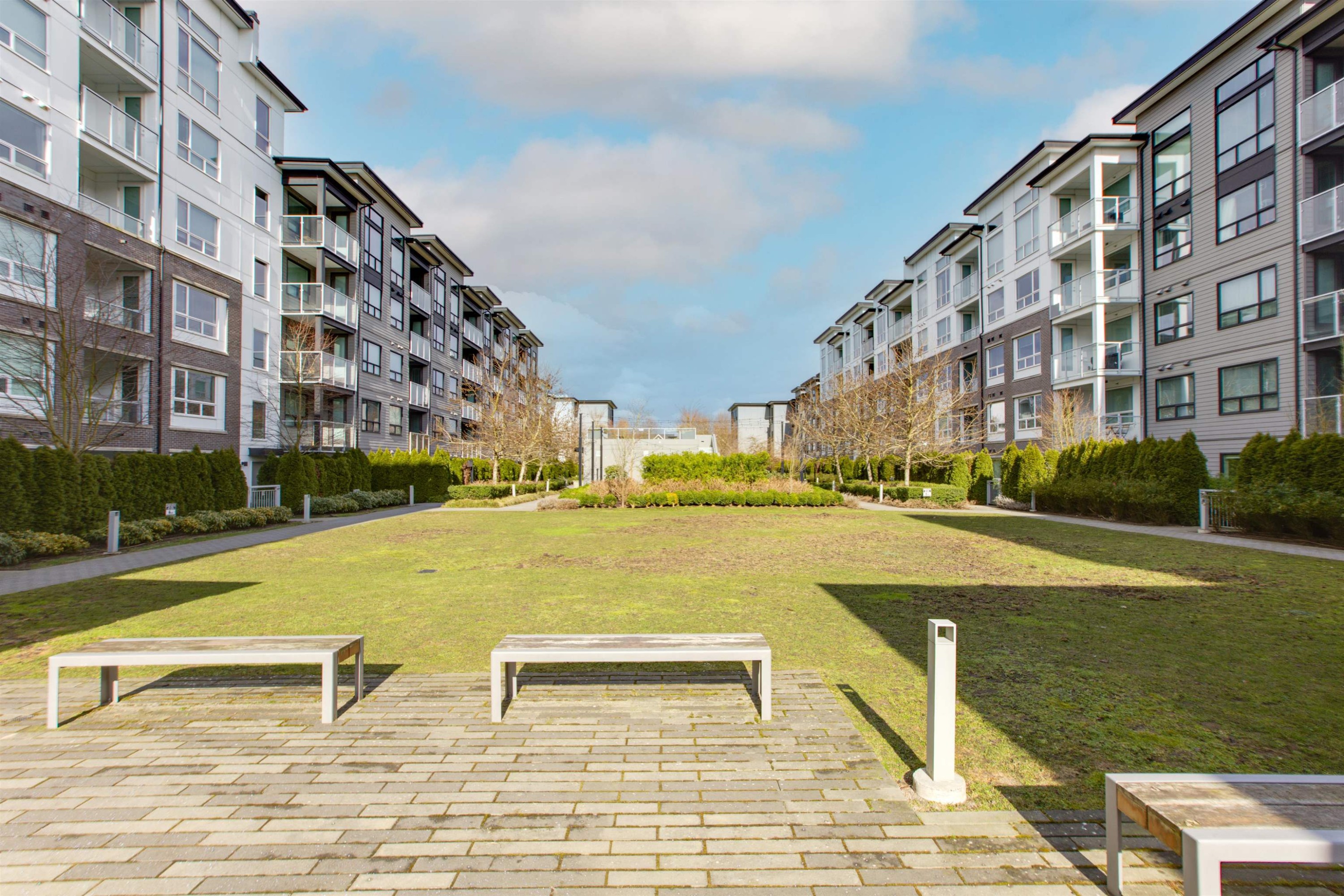 422-9213 Odlin Road, Richmond, BC