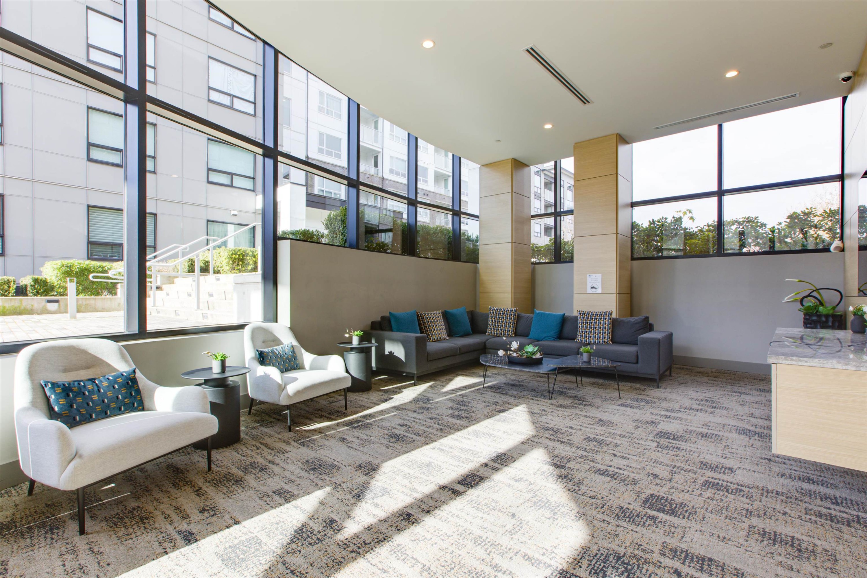 422-9213 Odlin Road, Richmond, BC