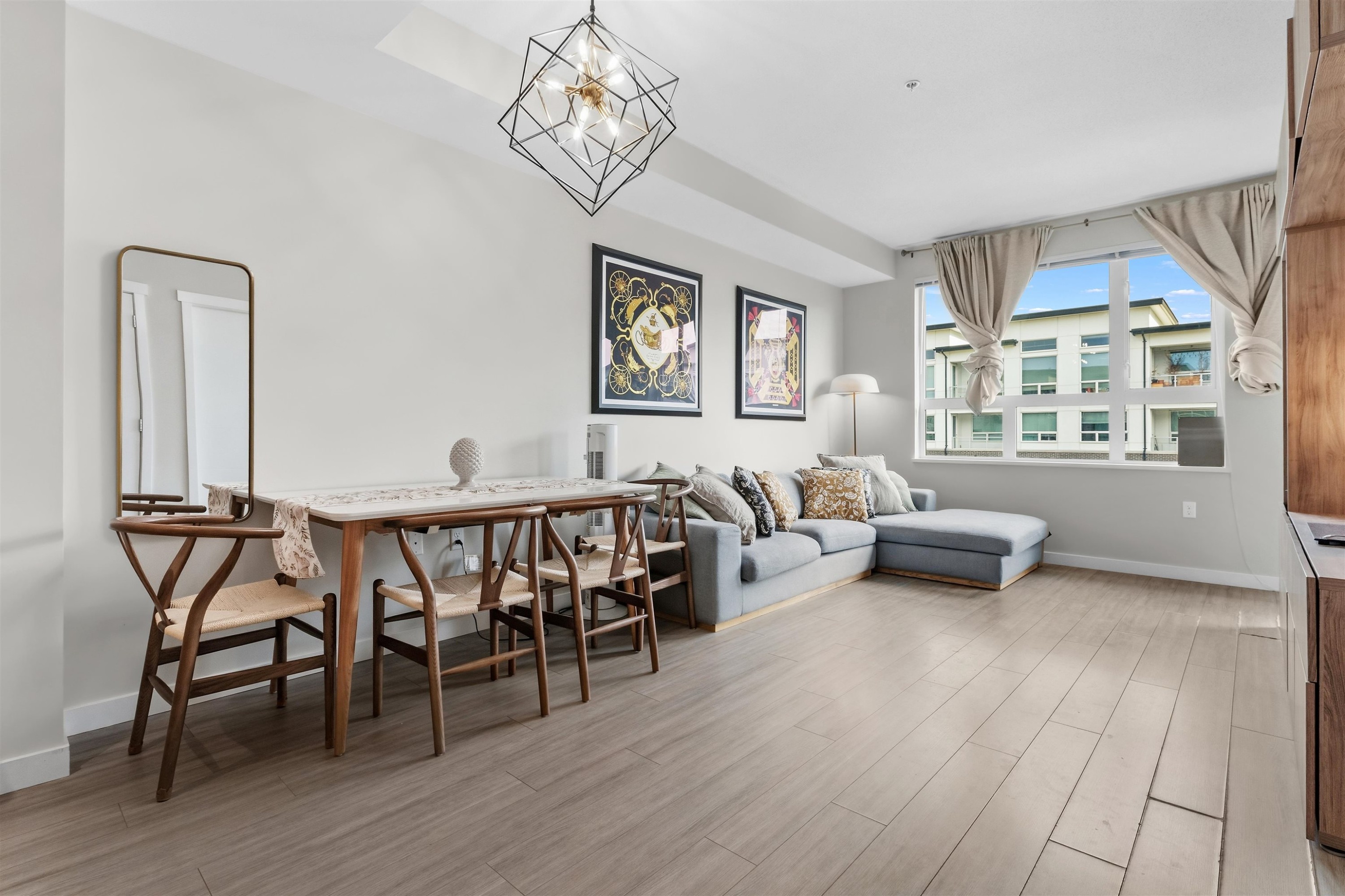 422-9213 Odlin Road, Richmond, BC