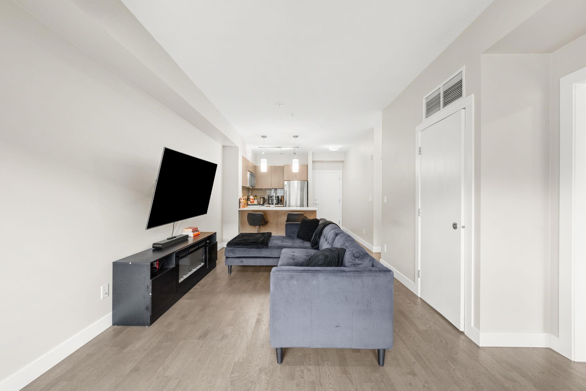 313-10155 River Drive, Richmond, BC