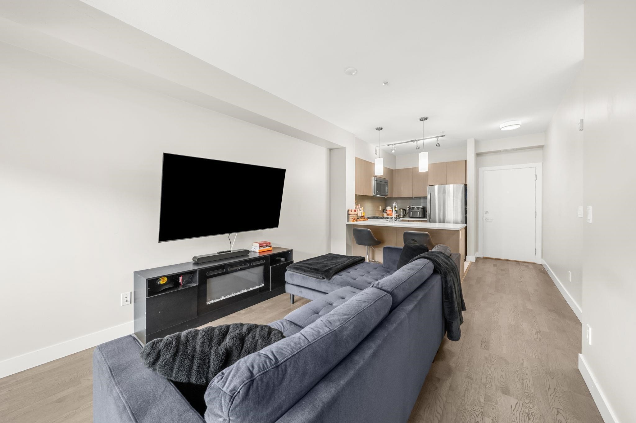 313-10155 River Drive, Richmond, BC