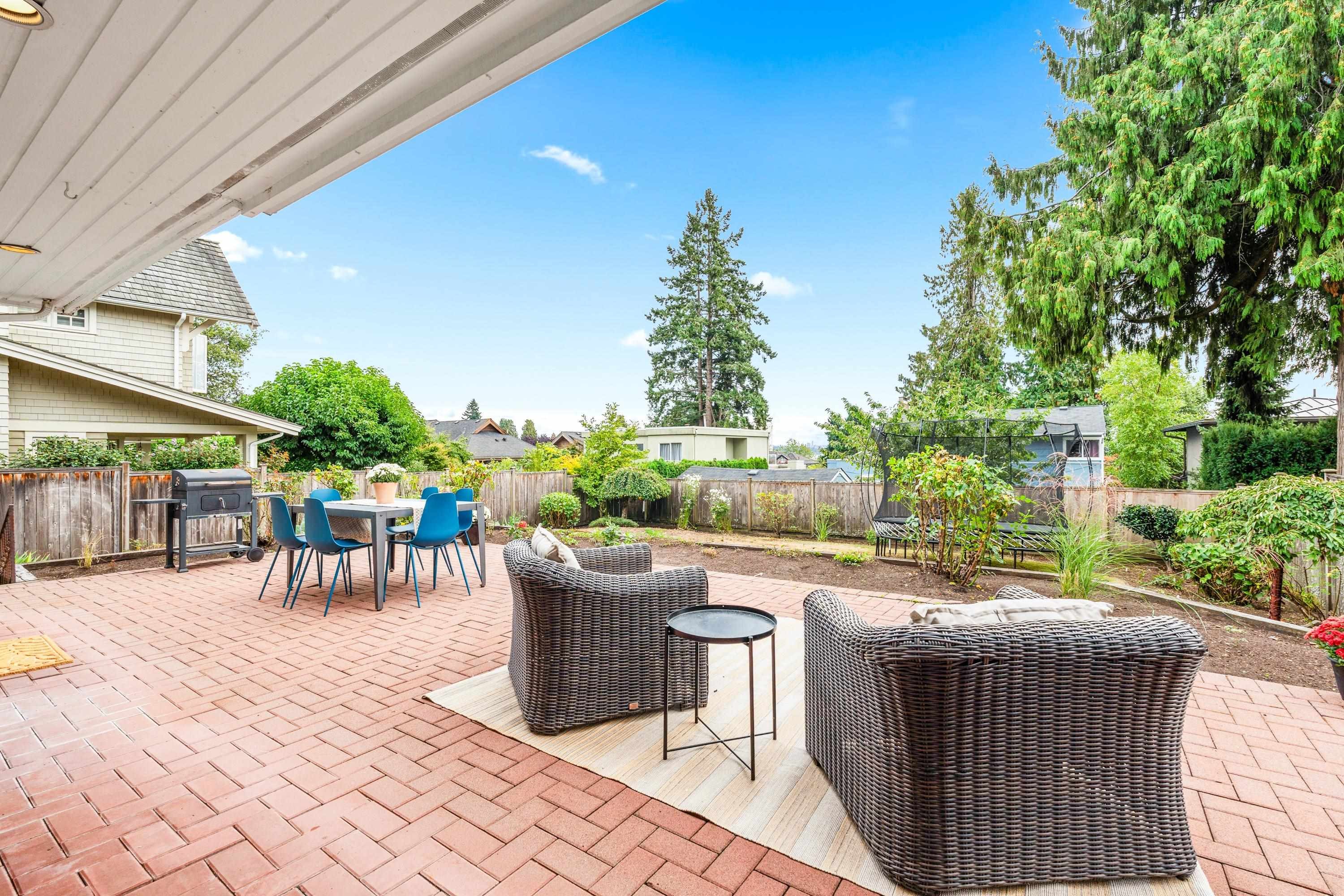 2372 Kings Avenue, West Vancouver, BC