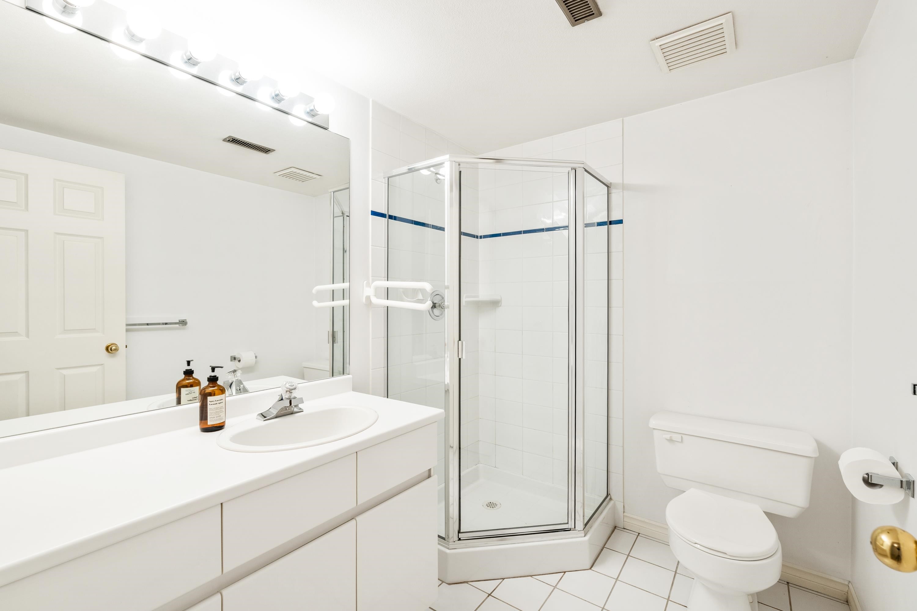 2372 Kings Avenue, West Vancouver, BC