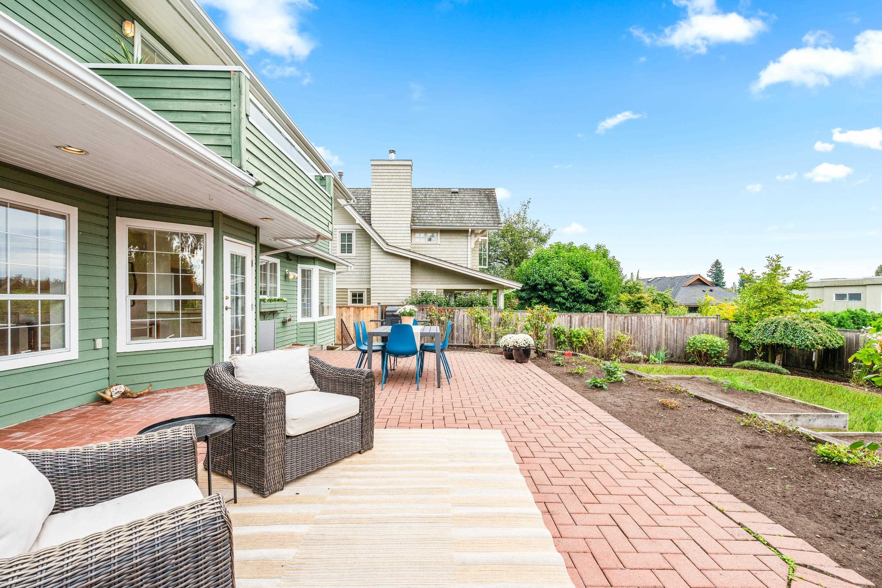 2372 Kings Avenue, West Vancouver, BC