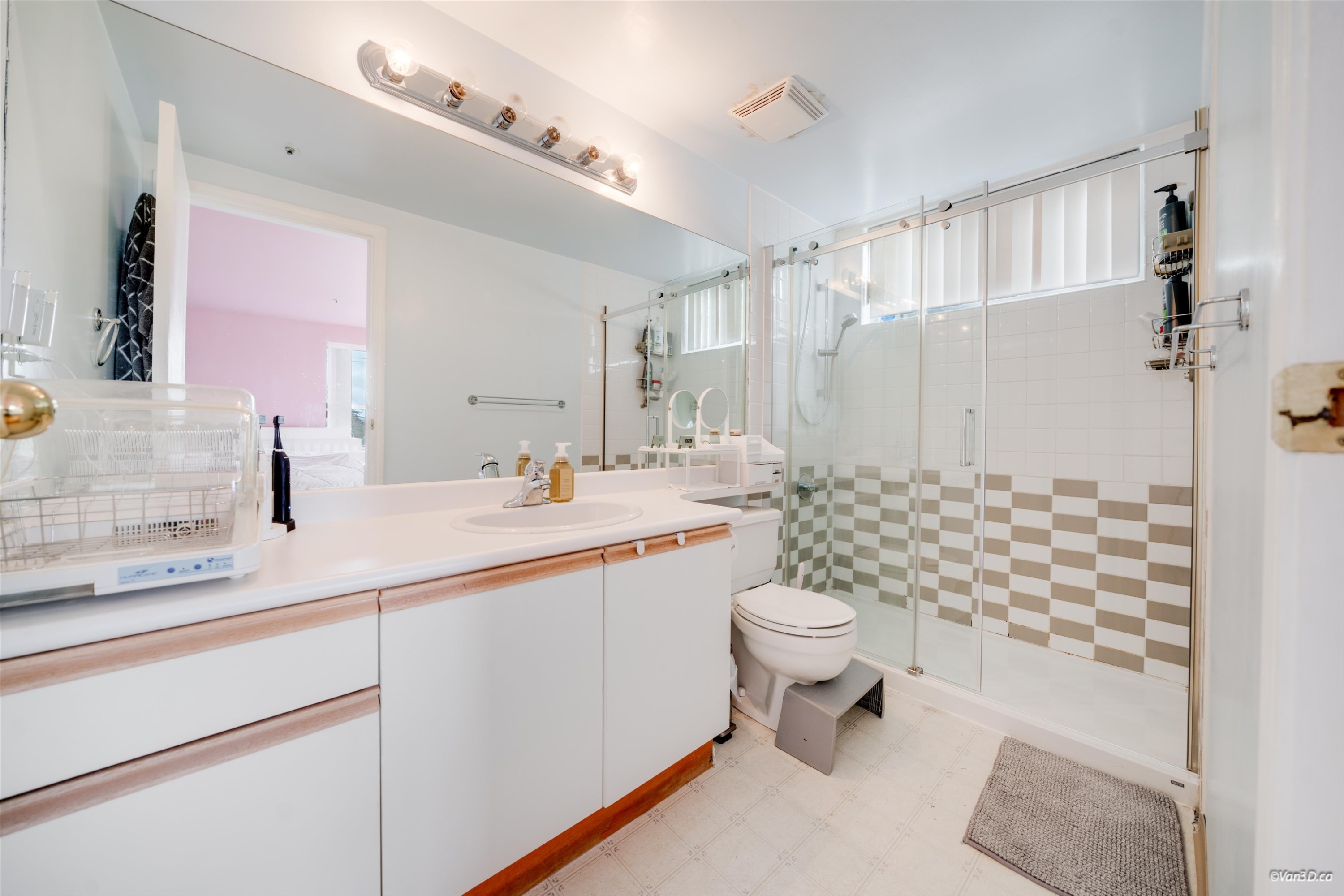 301-7700 Gilbert Road, Richmond, BC