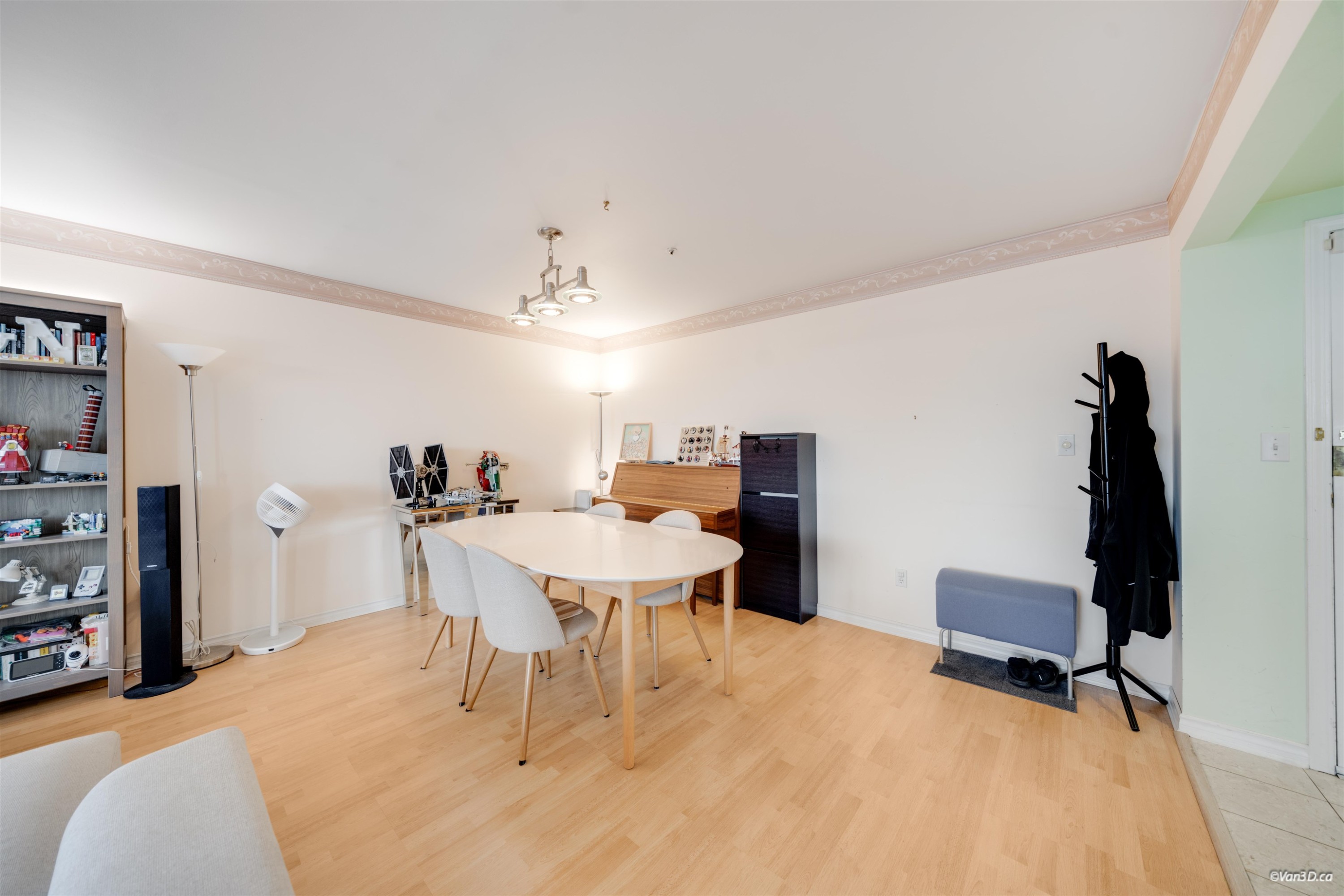 301-7700 Gilbert Road, Richmond, BC