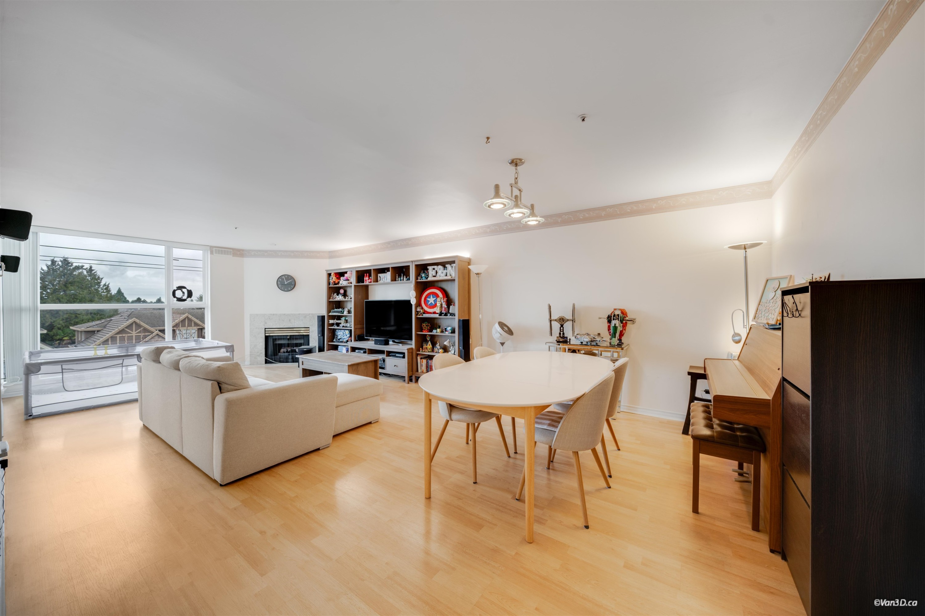 301-7700 Gilbert Road, Richmond, BC