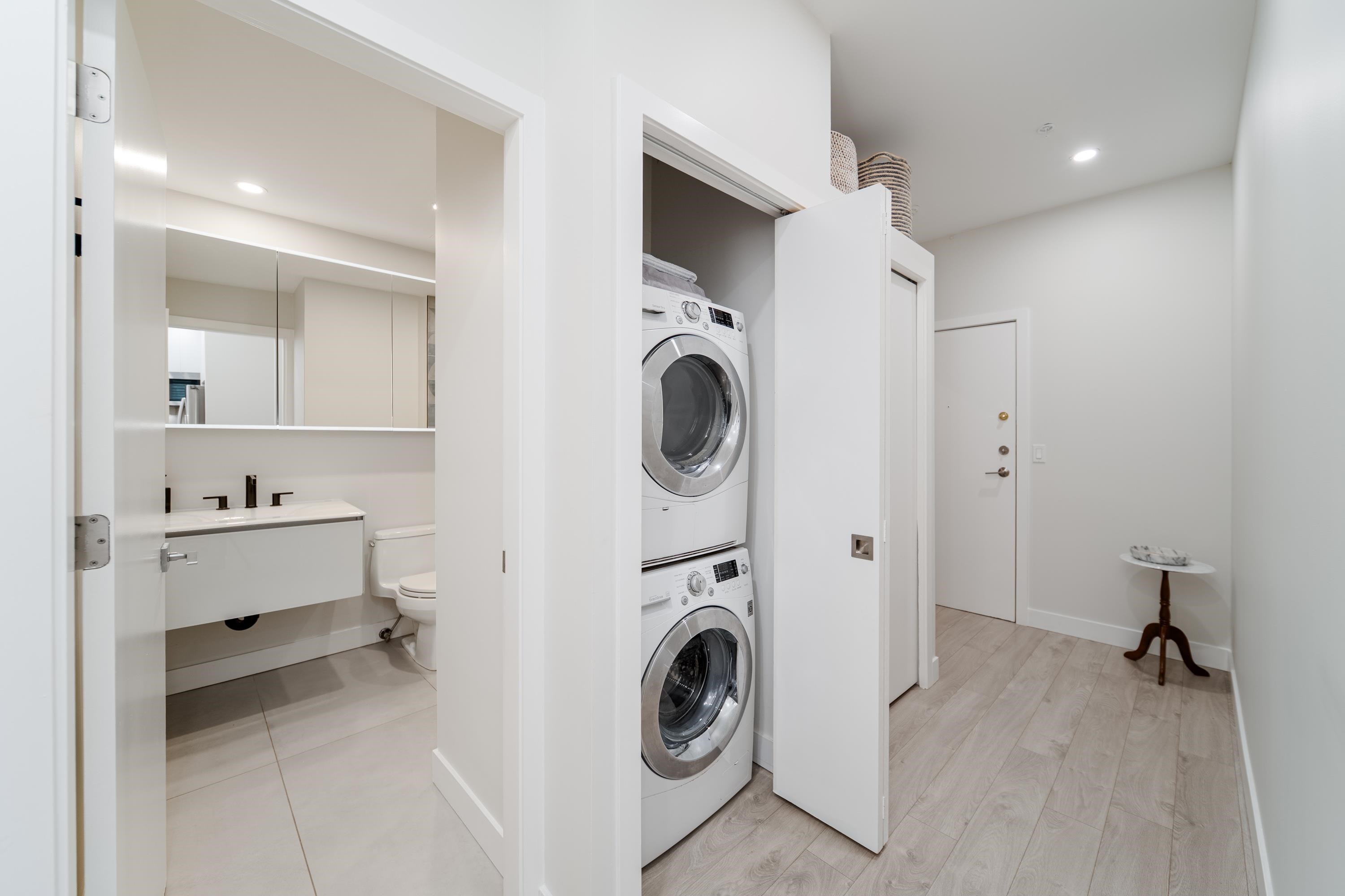 212-1924 Comox Street, Vancouver, BC