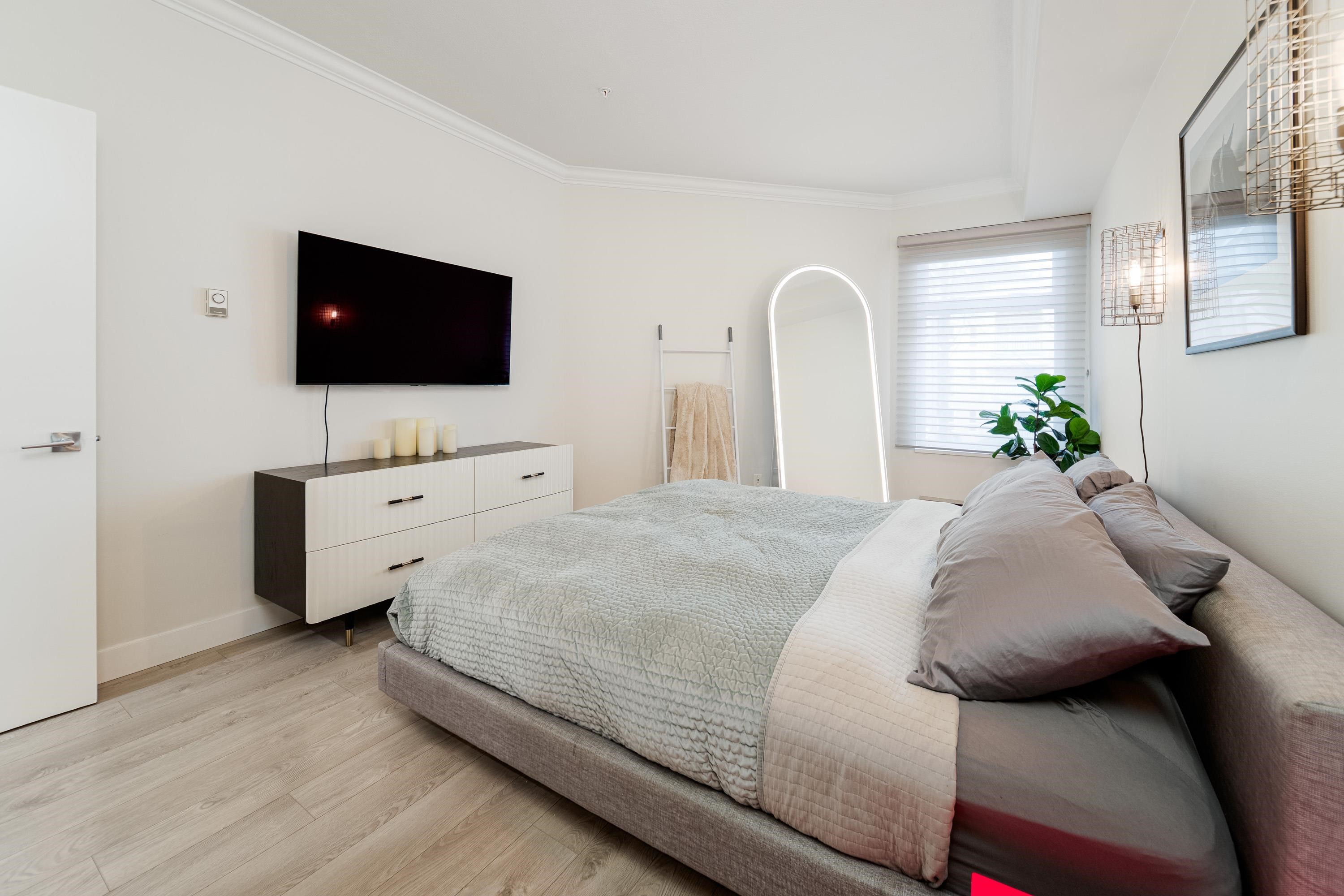 212-1924 Comox Street, Vancouver, BC