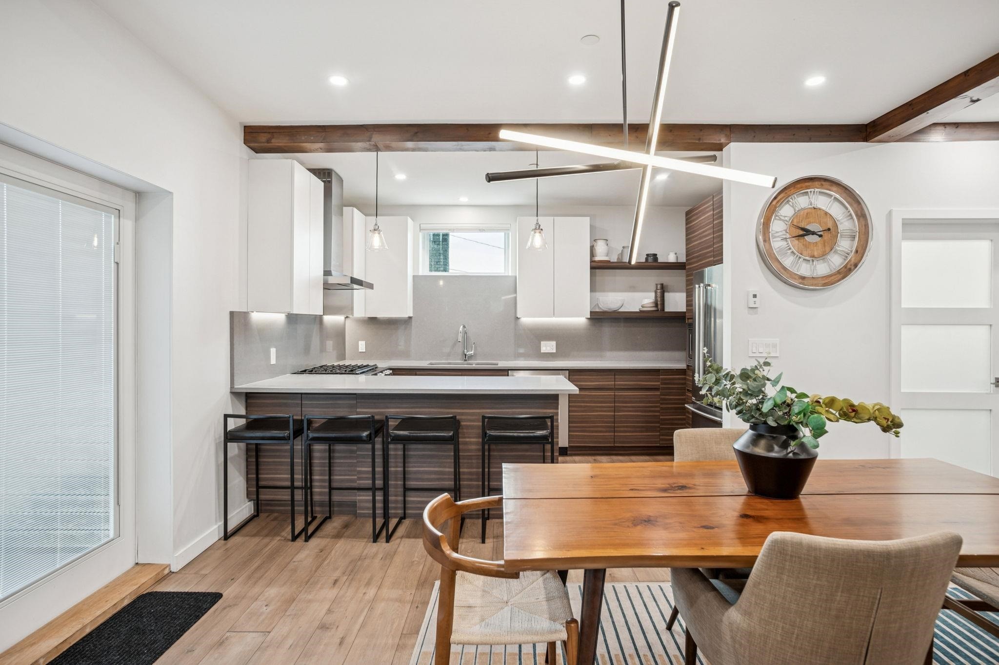 933 Mclean Drive, Vancouver, BC