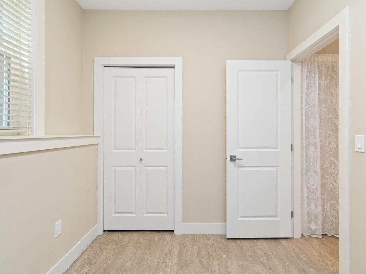 102-4577 Slocan Street, Vancouver, BC