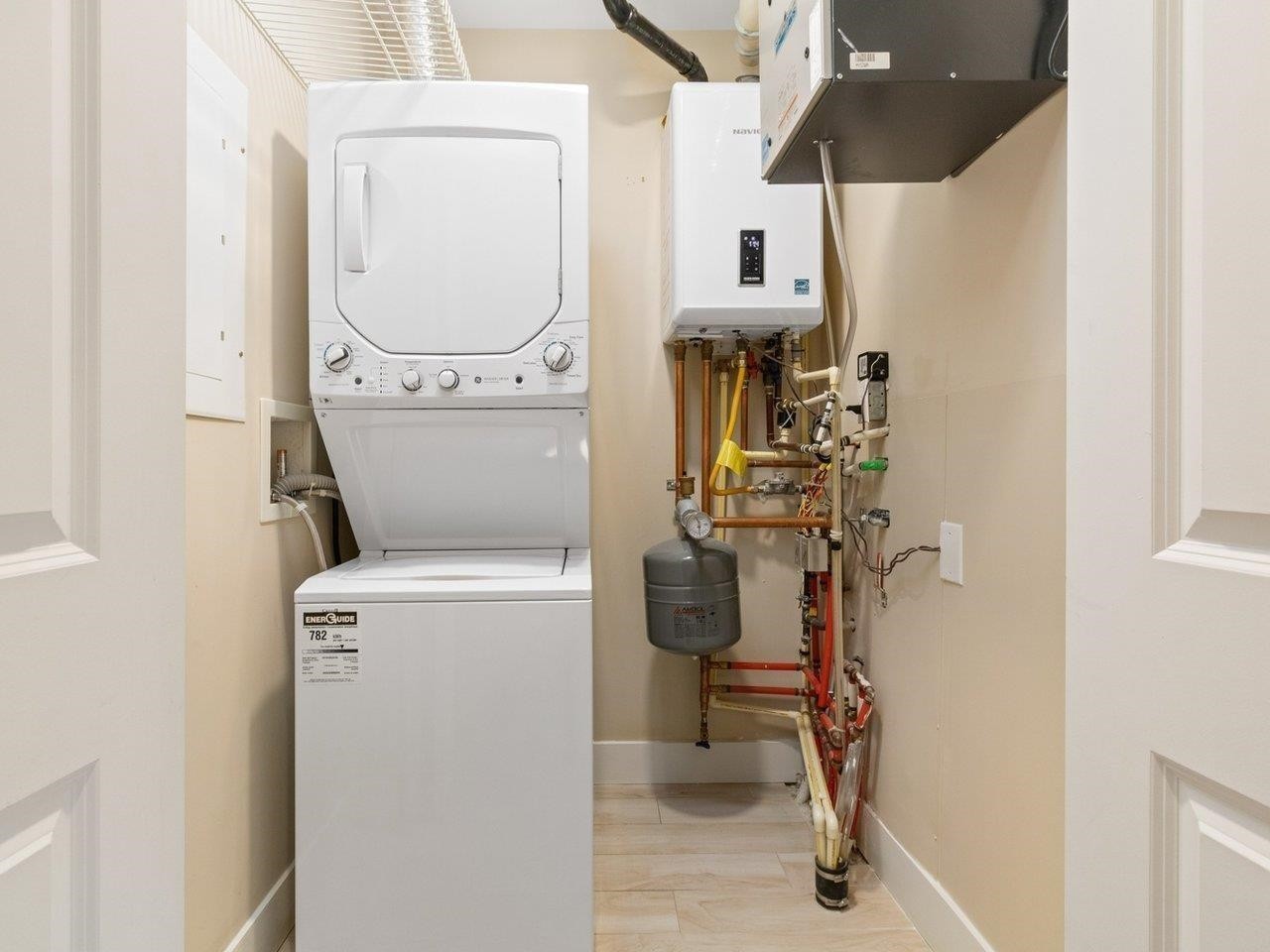 102-4577 Slocan Street, Vancouver, BC