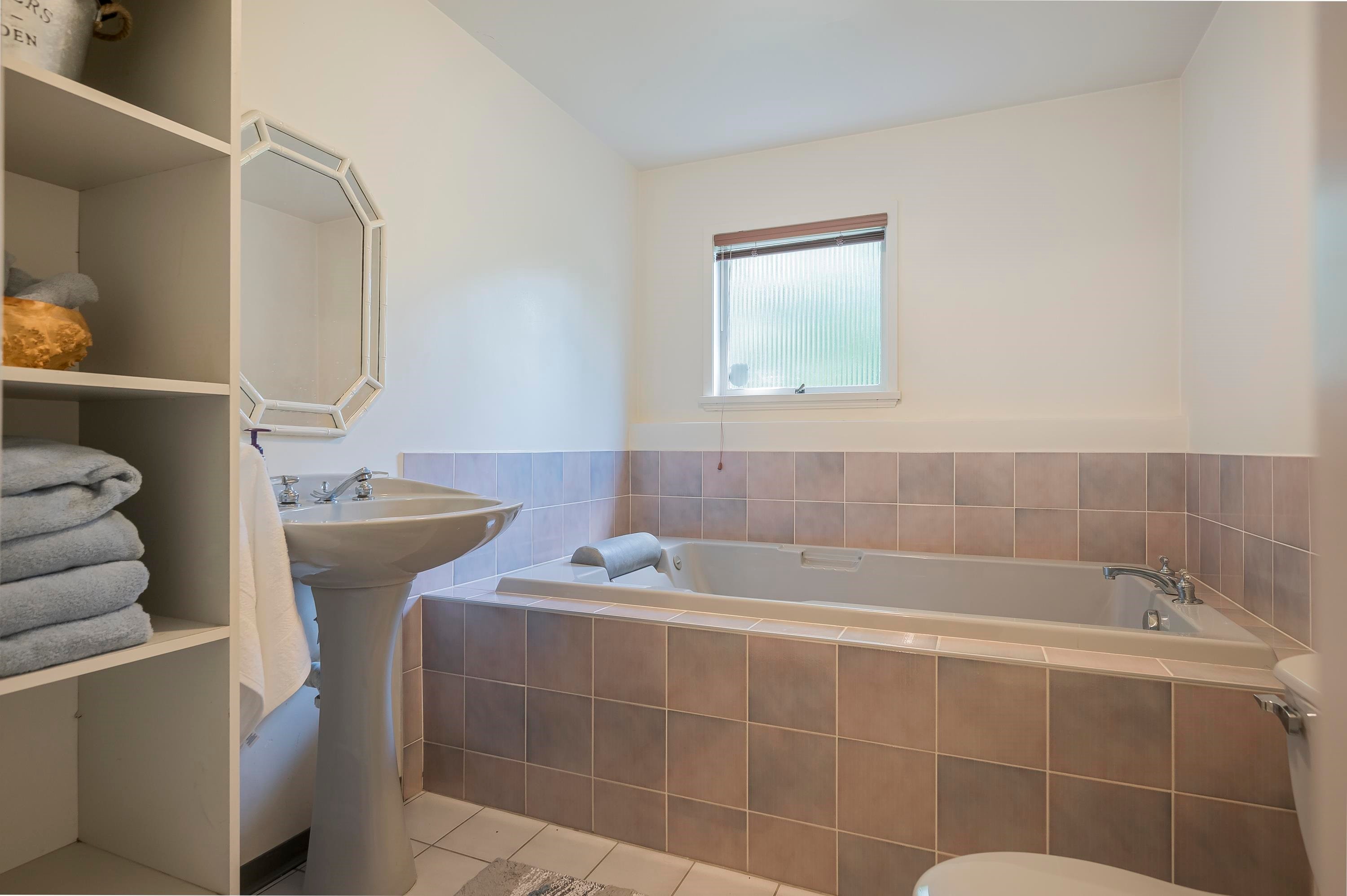 541 Cochrane Avenue, Coquitlam, BC