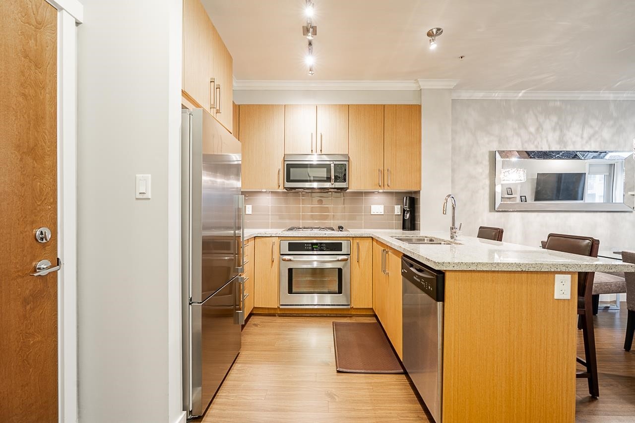 403-139 22Nd Street W, North Vancouver, BC