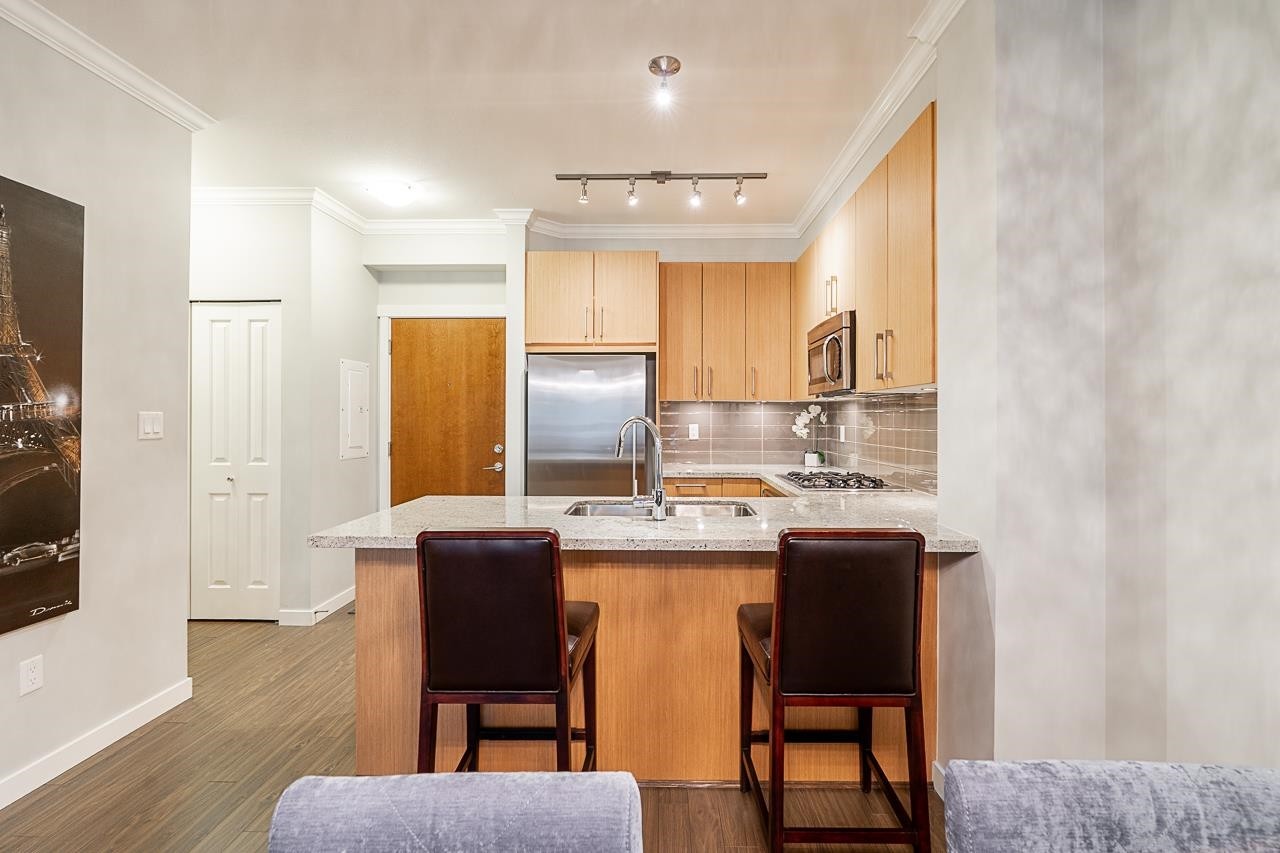 403-139 22Nd Street W, North Vancouver, BC