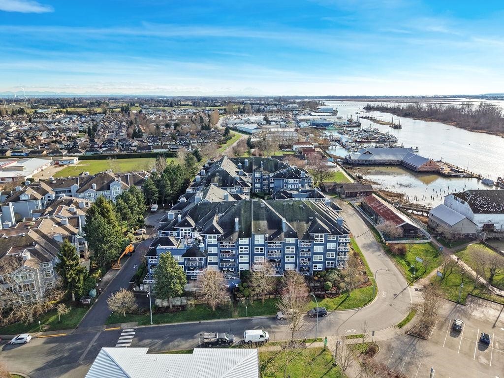 124-12931 Railway Avenue, Richmond, BC