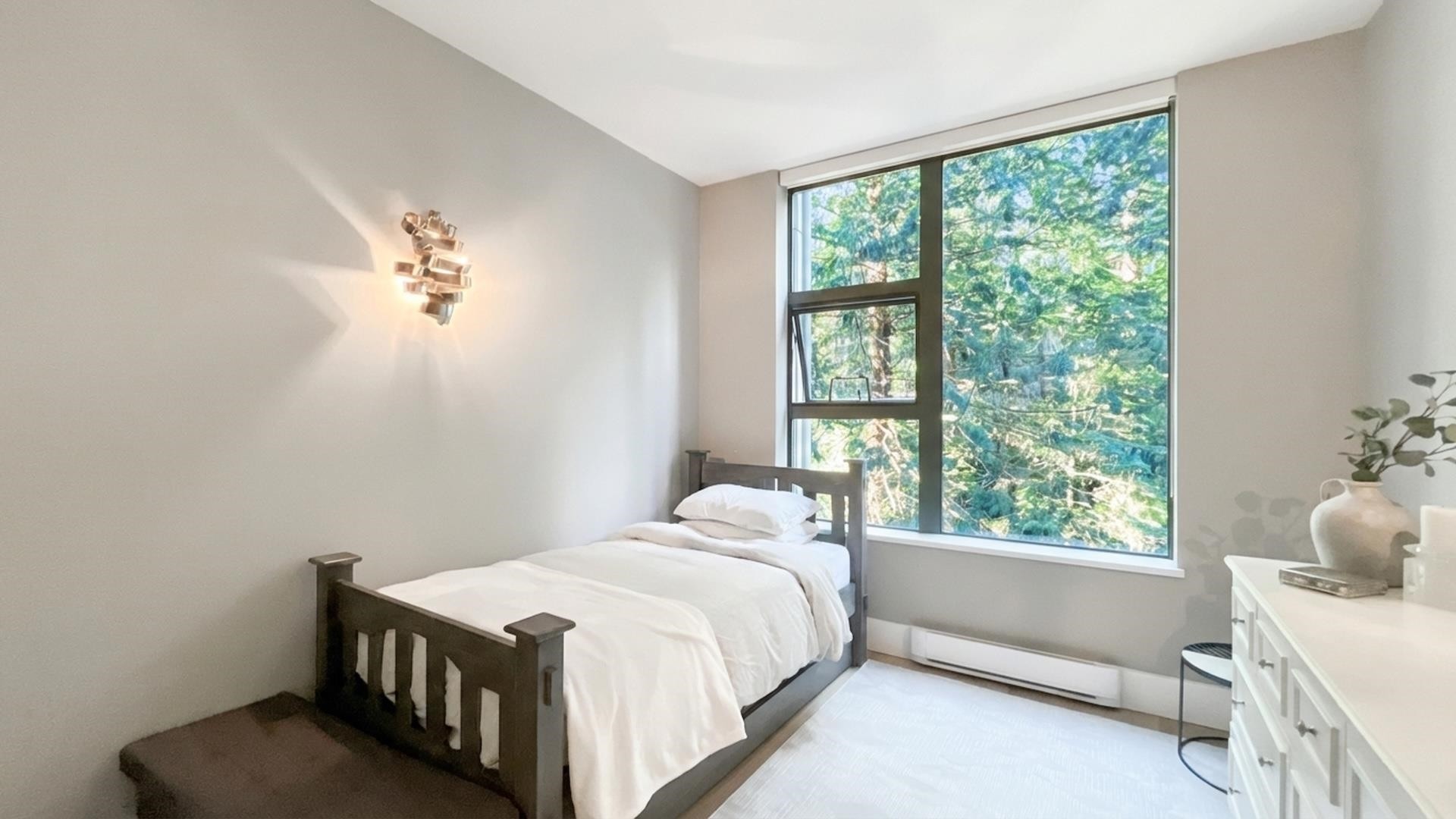 801-3315 Cypress Place, West Vancouver, BC