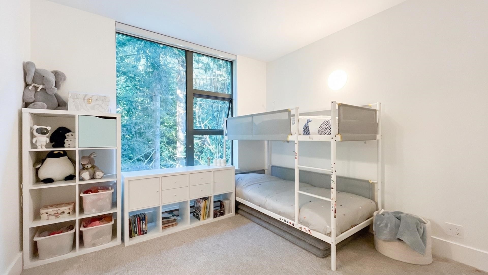 801-3315 Cypress Place, West Vancouver, BC