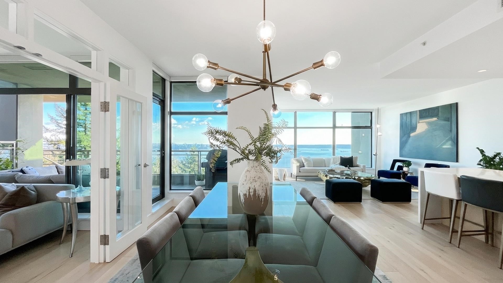 801-3315 Cypress Place, West Vancouver, BC