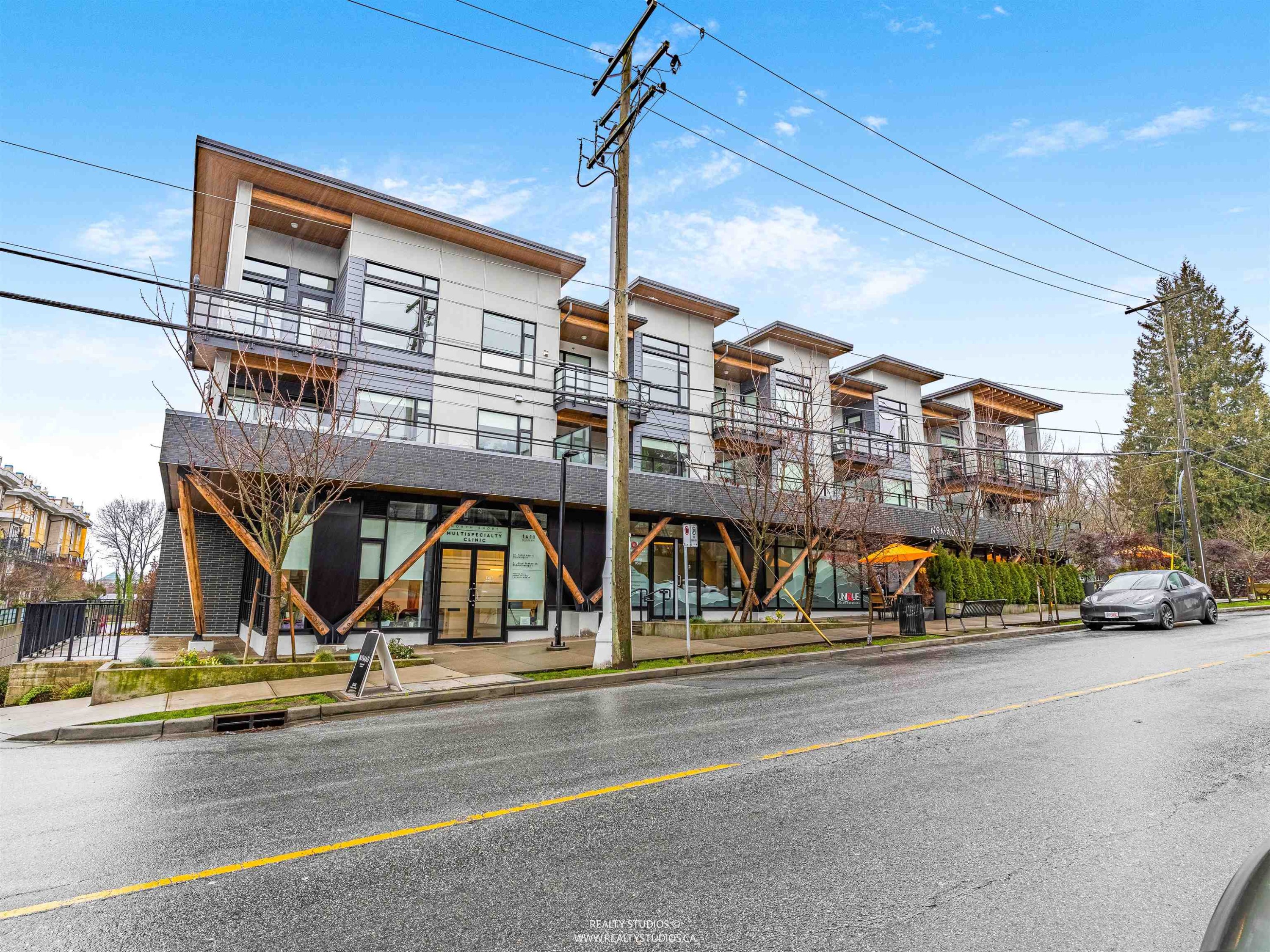 206-715 15Th Street W, North Vancouver, BC