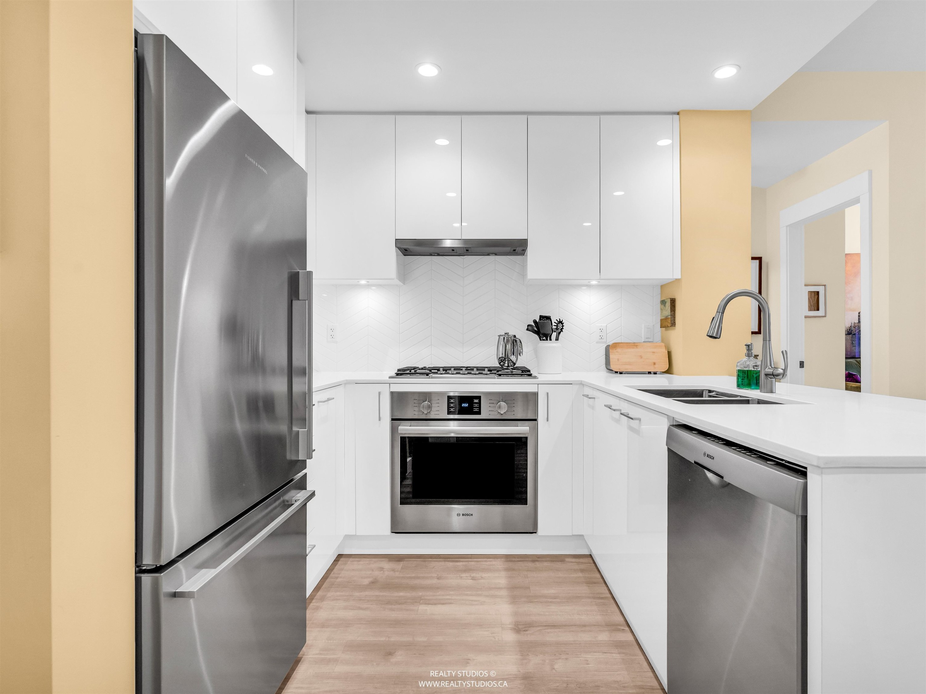 206-715 15Th Street W, North Vancouver, BC