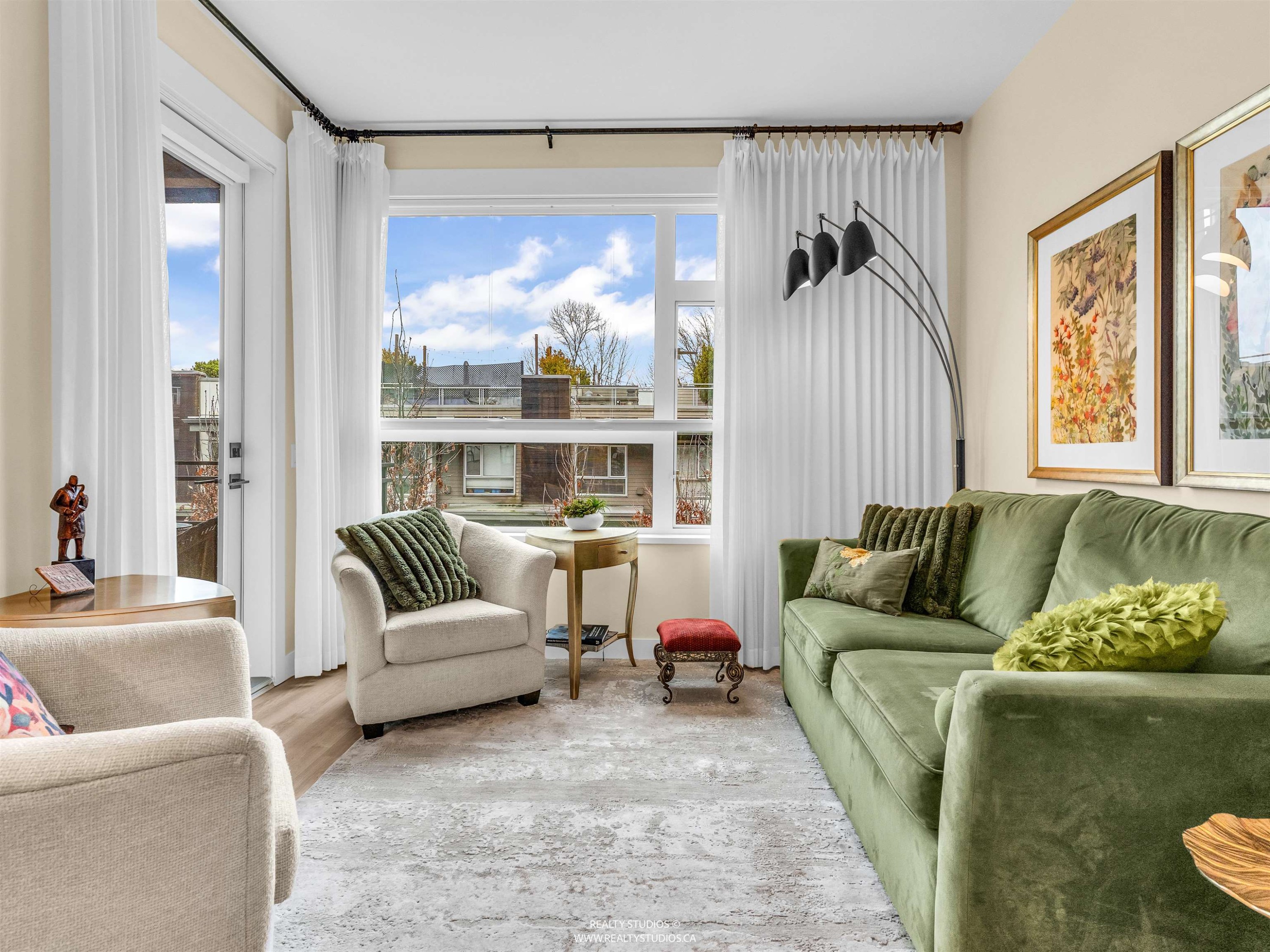 206-715 15Th Street W, North Vancouver, BC