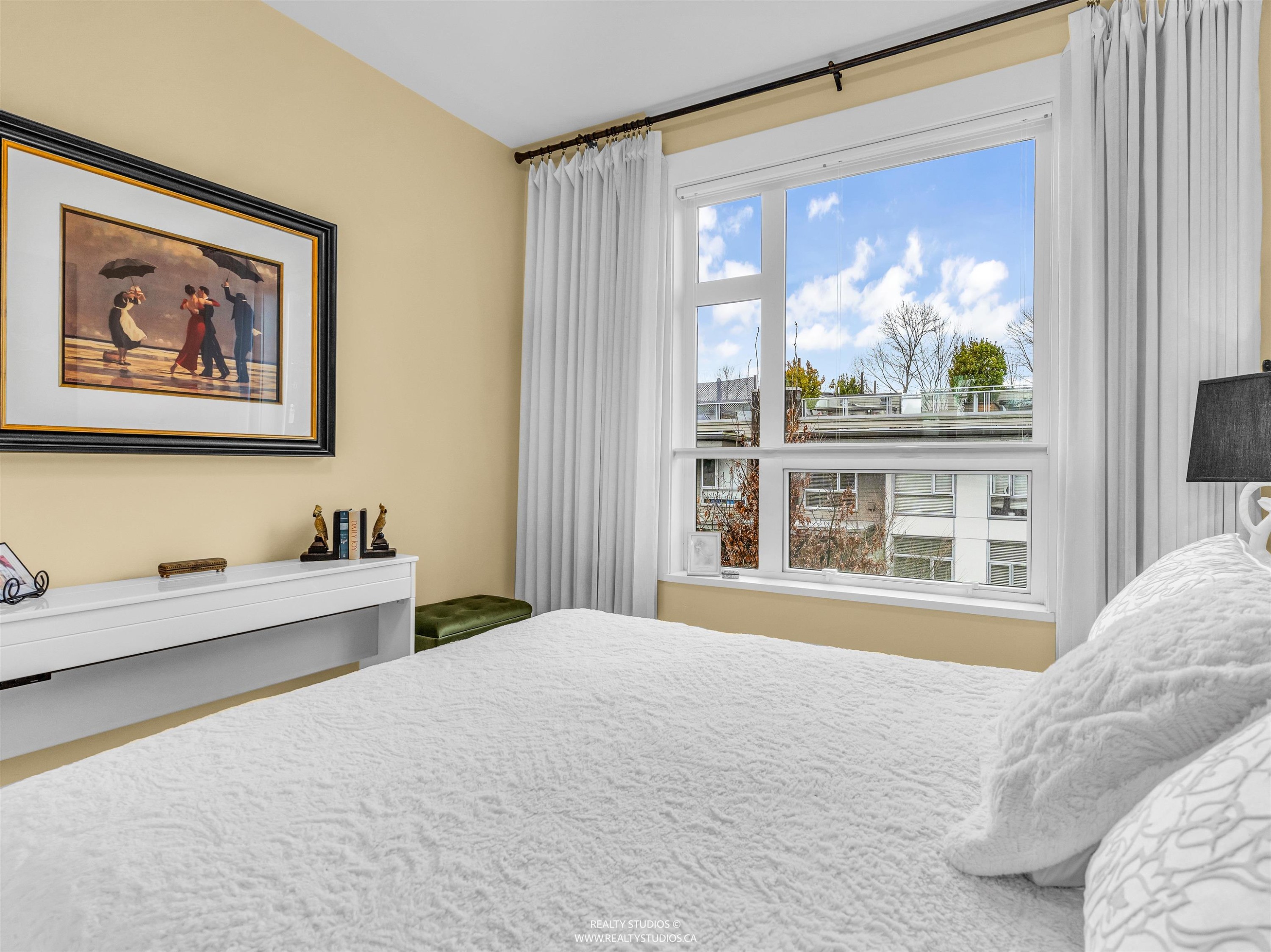 206-715 15Th Street W, North Vancouver, BC